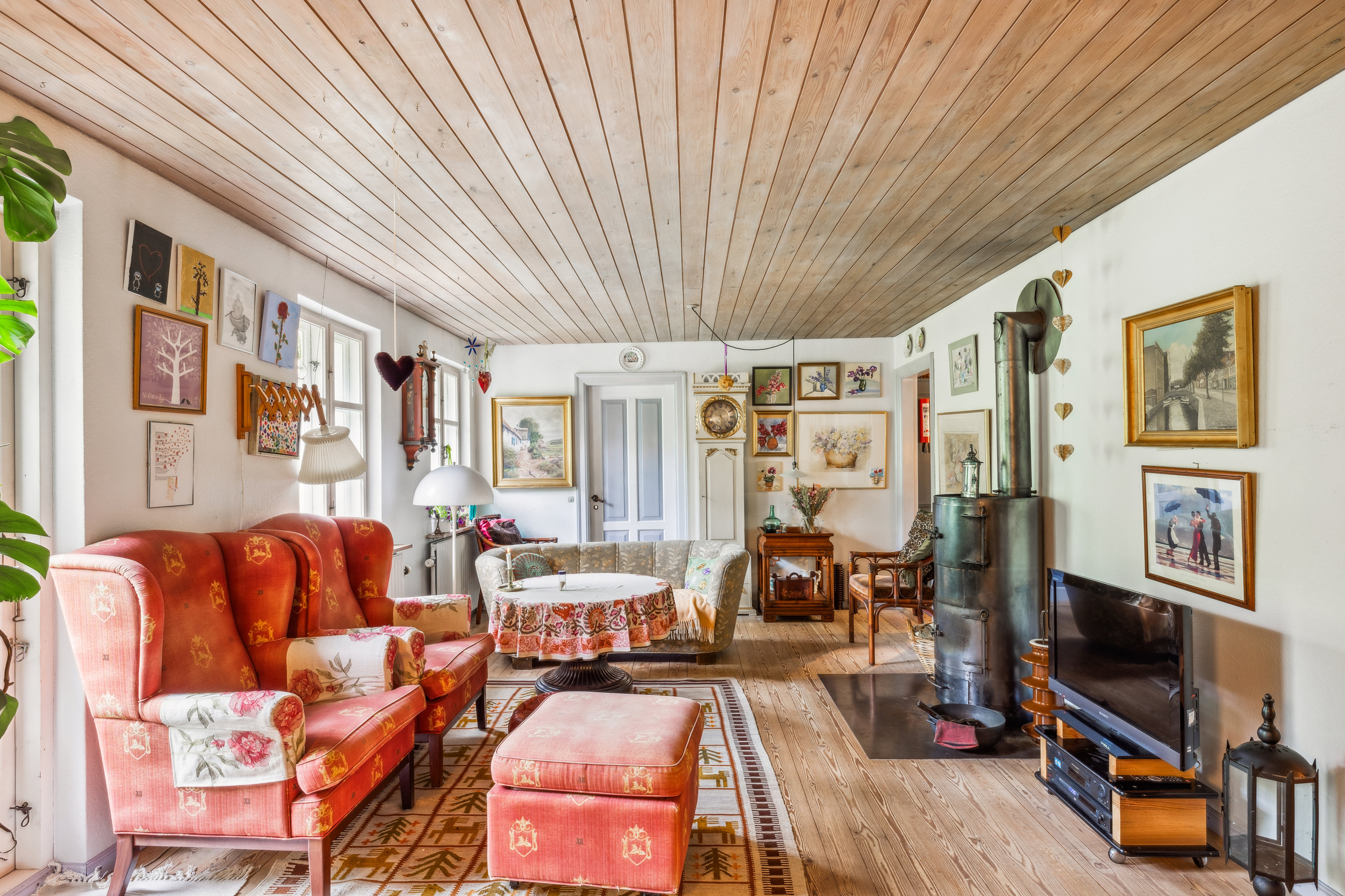 Fremhævet stue billede i fuldskærmstilstand. Billede af Astrupvej 17, Mesballe, 8550 Ryomgård