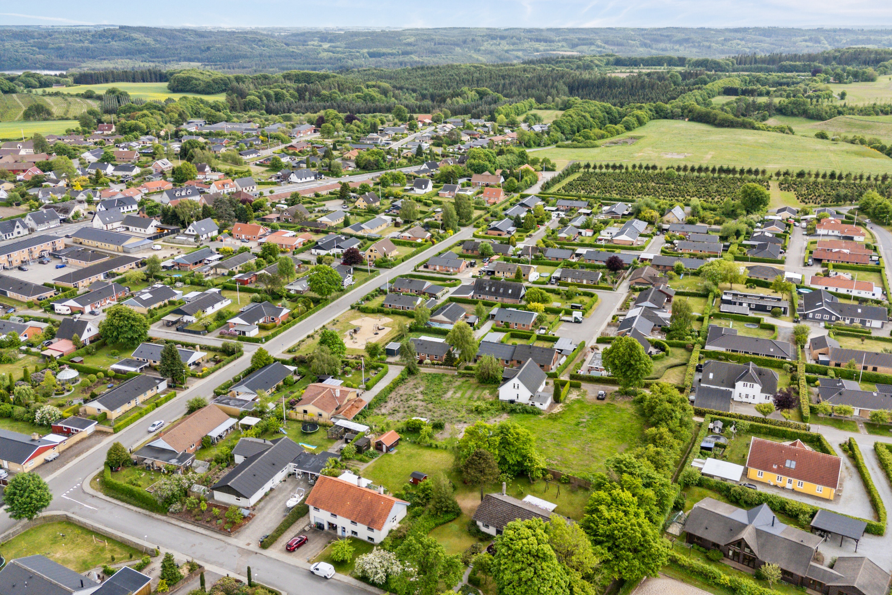 Fremhævet luftfoto billede i fuldskærmstilstand. Billede af Ahornvej 6, Salten, 8653 Them