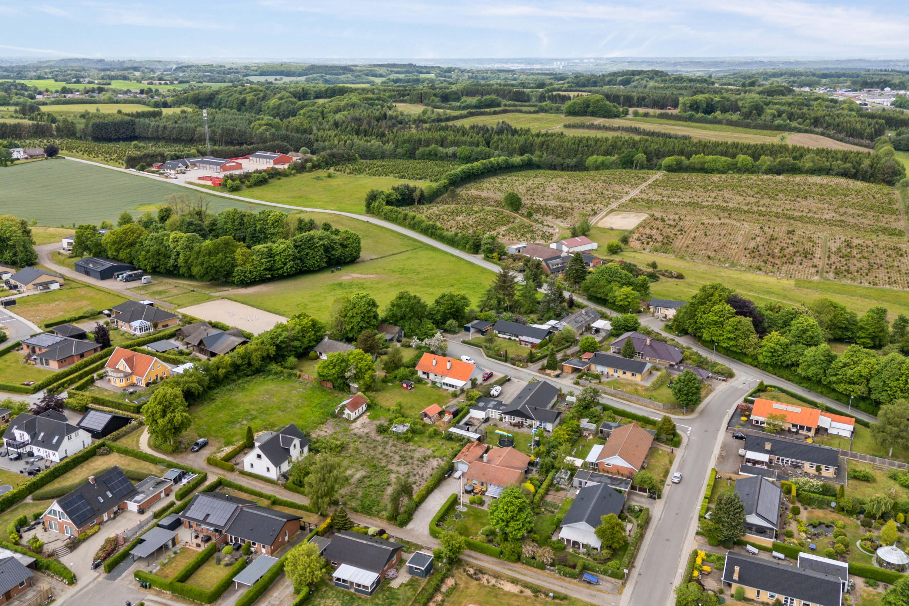 Fremhævet luftfoto billede i fuldskærmstilstand. Billede af Ahornvej 6, Salten, 8653 Them