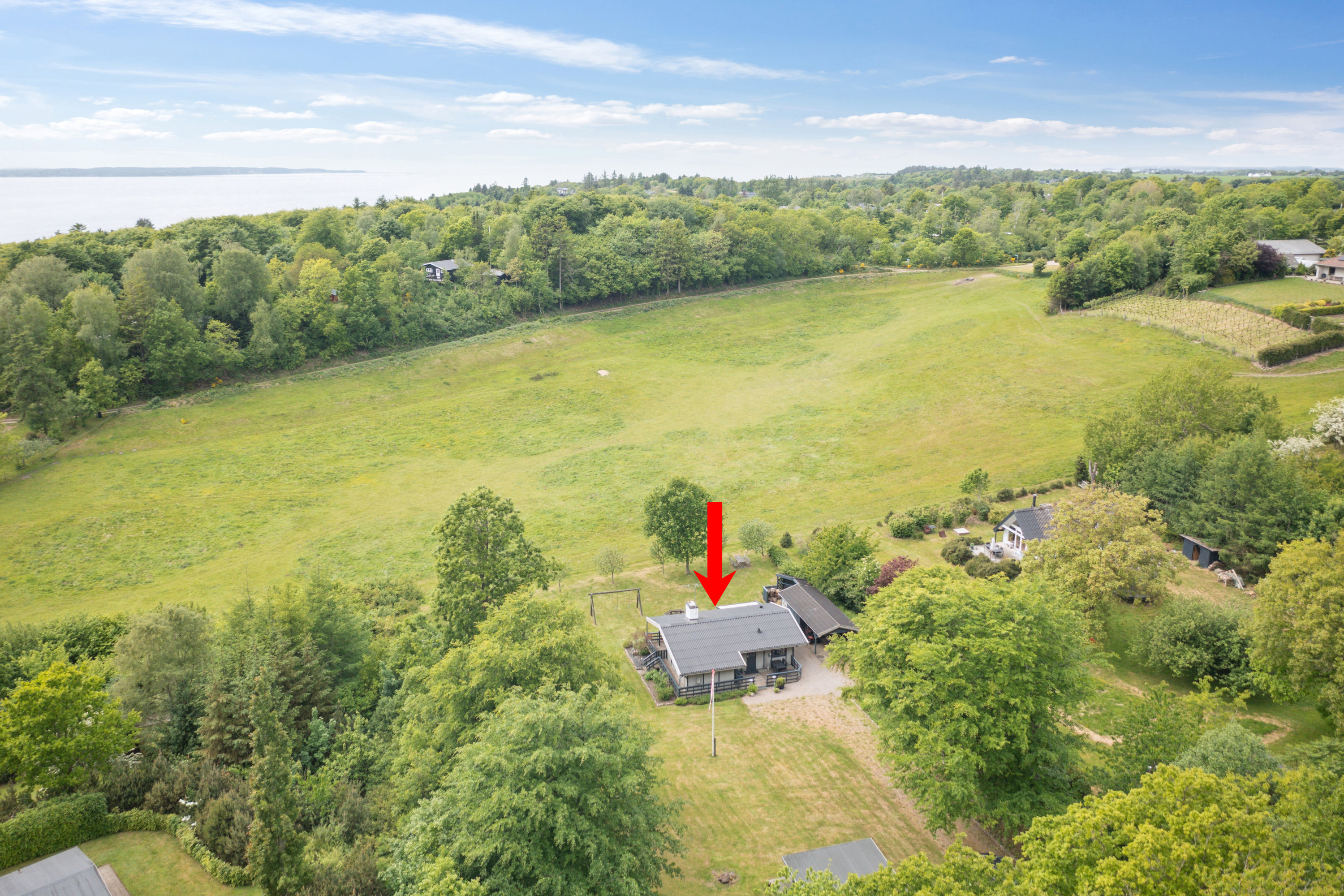 Fremhævet luftfoto billede i fuldskærmstilstand. Billede af Ildervej 9, Hostrup, 7860 Spøttrup