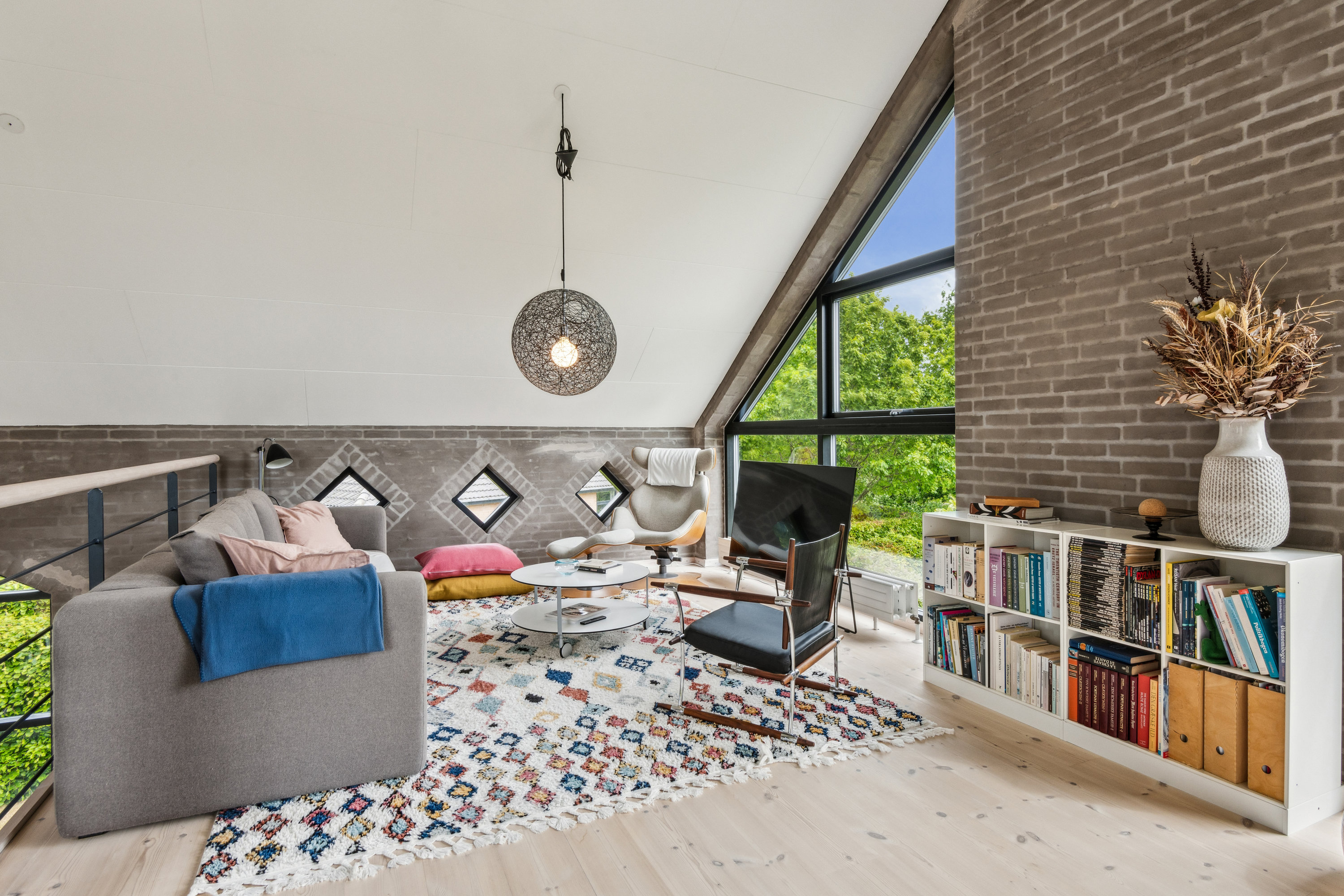 Fremhævet stue billede i fuldskærmstilstand. Billede af Stentoften 72, Rebild, 9520 Skørping