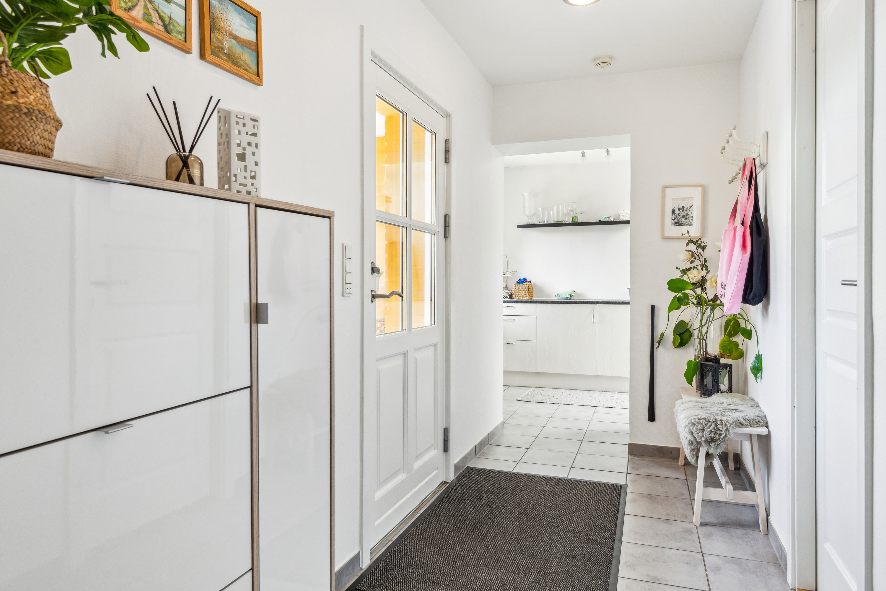 Fremhævet gang billede i fuldskærmstilstand. Billede af Schmidtsvej 17, Farstrup, 9240 Nibe