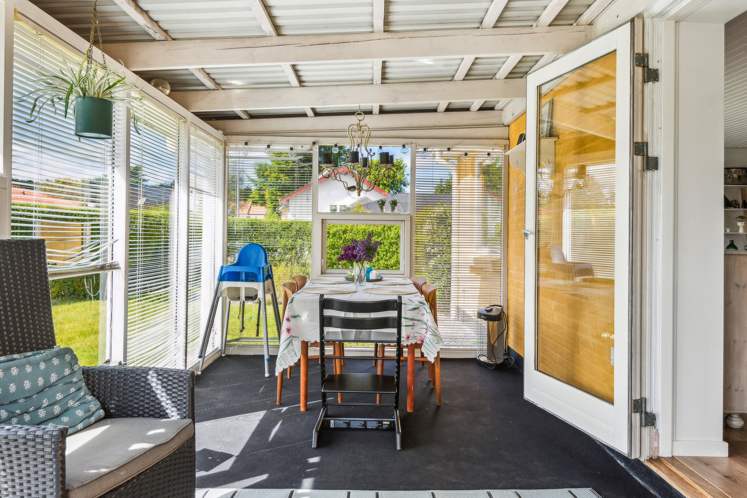 Fremhævet udestue billede i fuldskærmstilstand. Billede af Schmidtsvej 17, Farstrup, 9240 Nibe