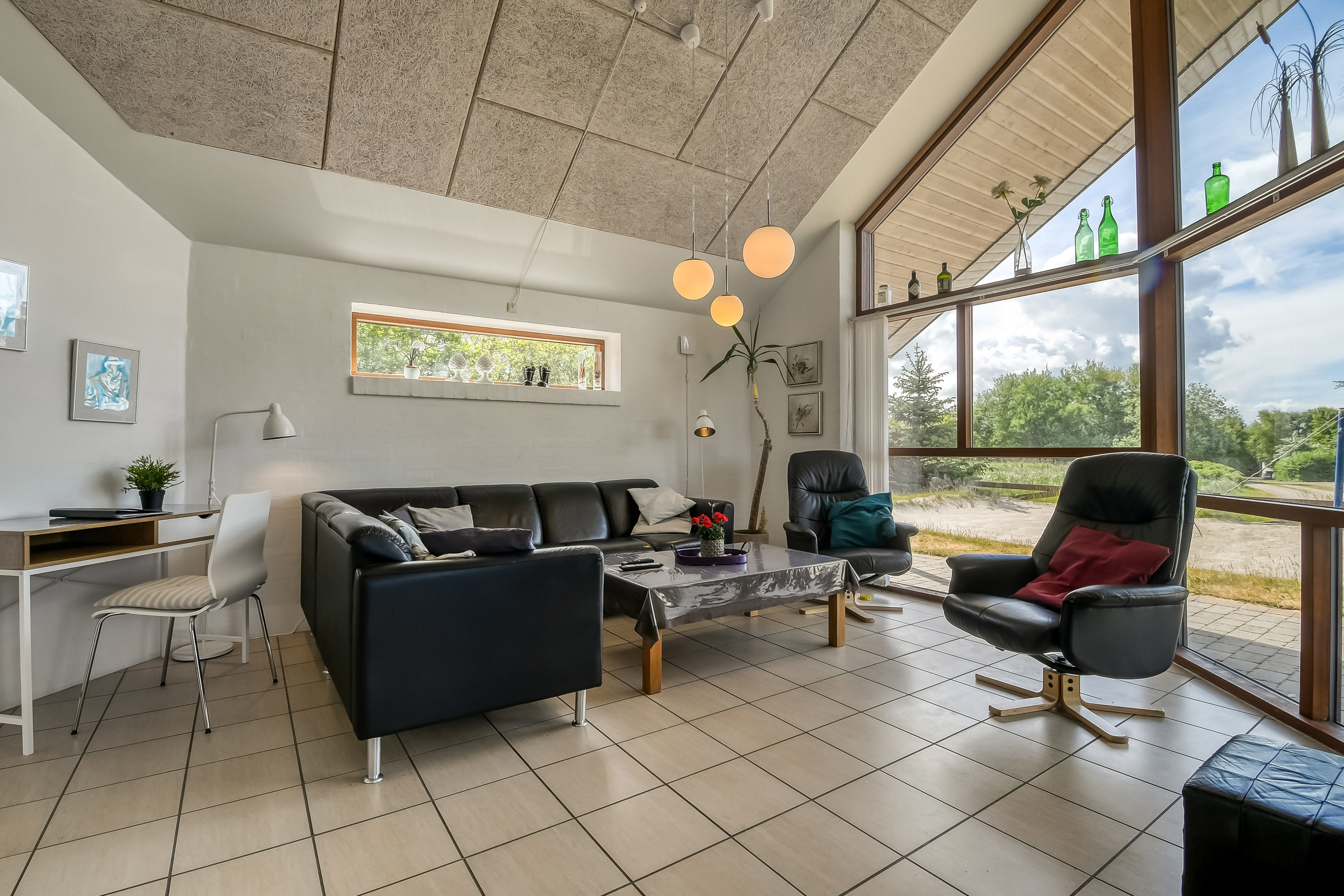 Fremhævet stue billede i fuldskærmstilstand. Billede af Hulvej 2, Ejsingholm, 7830 Vinderup