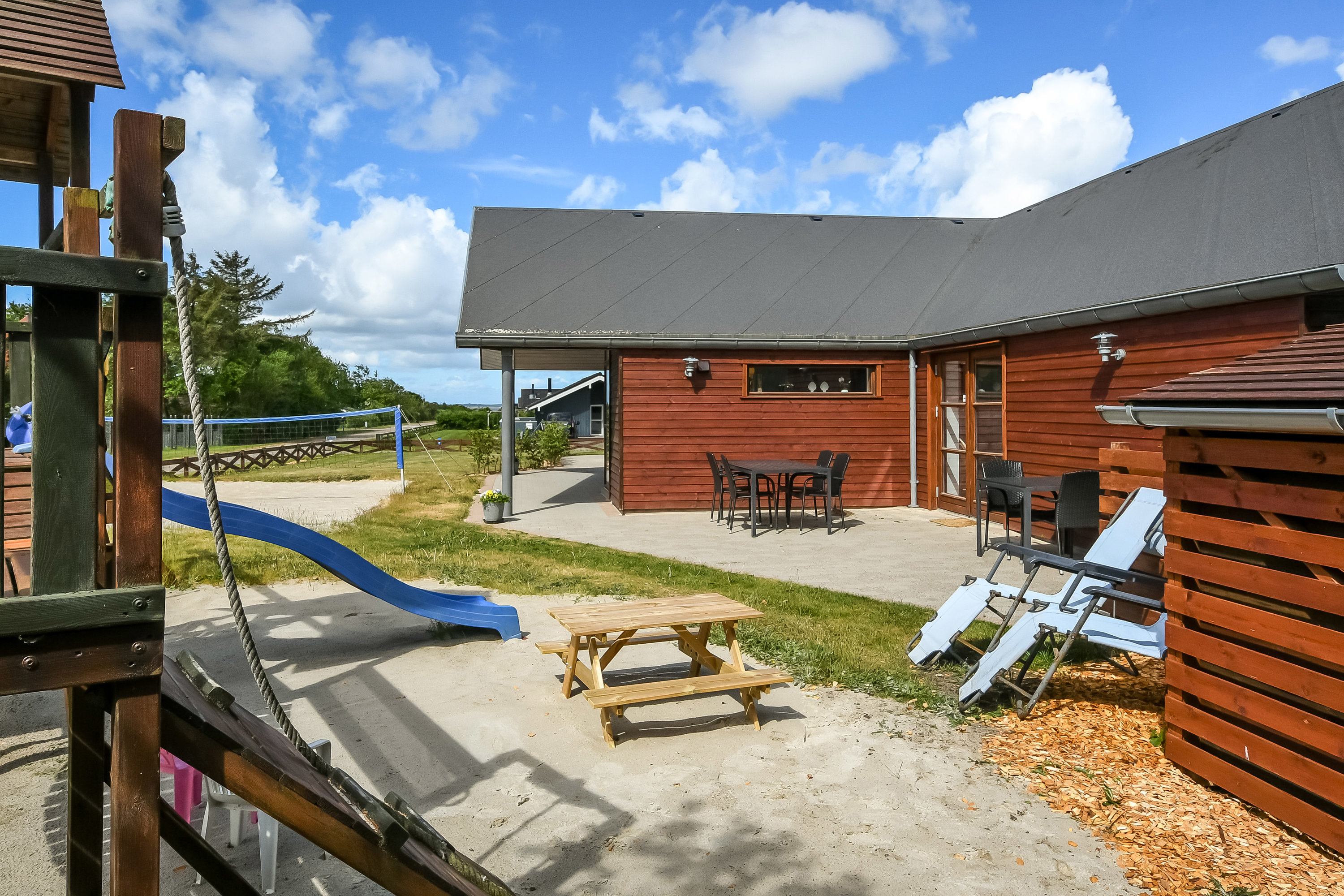 Fremhævet terrasse billede i fuldskærmstilstand. Billede af Hulvej 2, Ejsingholm, 7830 Vinderup