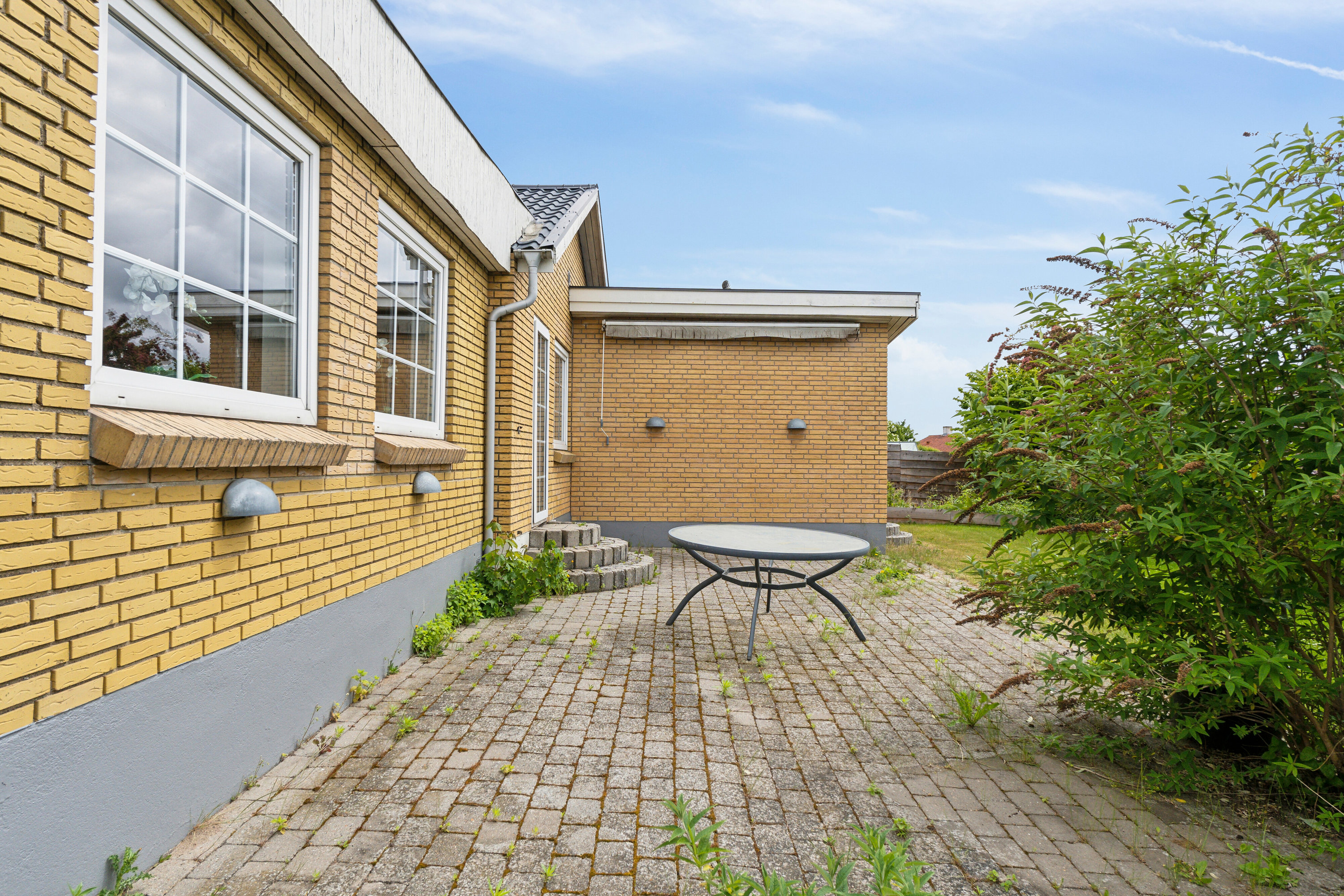 Fremhævet set fra vejen billede i fuldskærmstilstand. Billede af Toftevænget 9, Aunslev, 5800 Nyborg