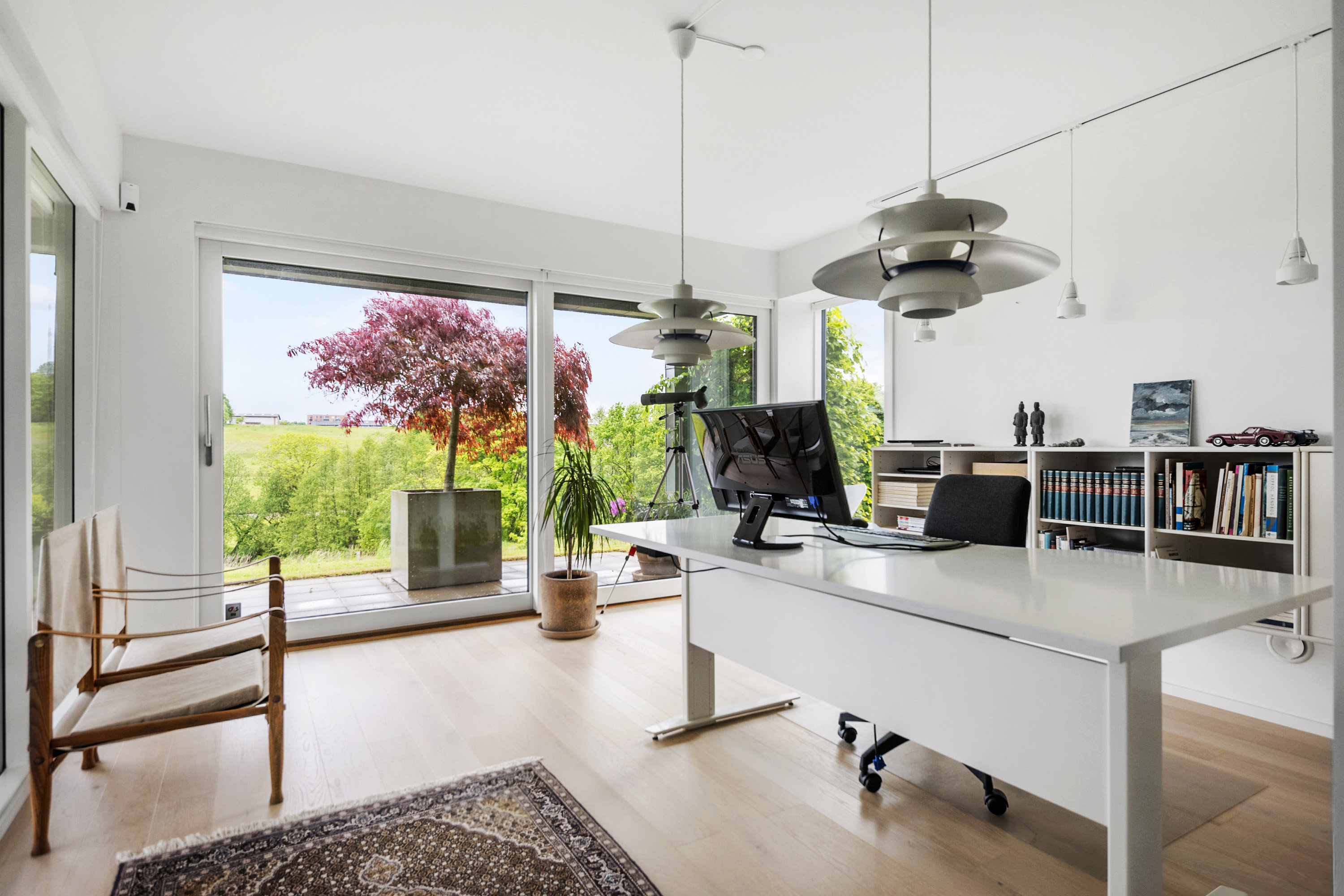 Fremhævet kontor billede i fuldskærmstilstand. Billede af Overskov 30, 8300 Odder