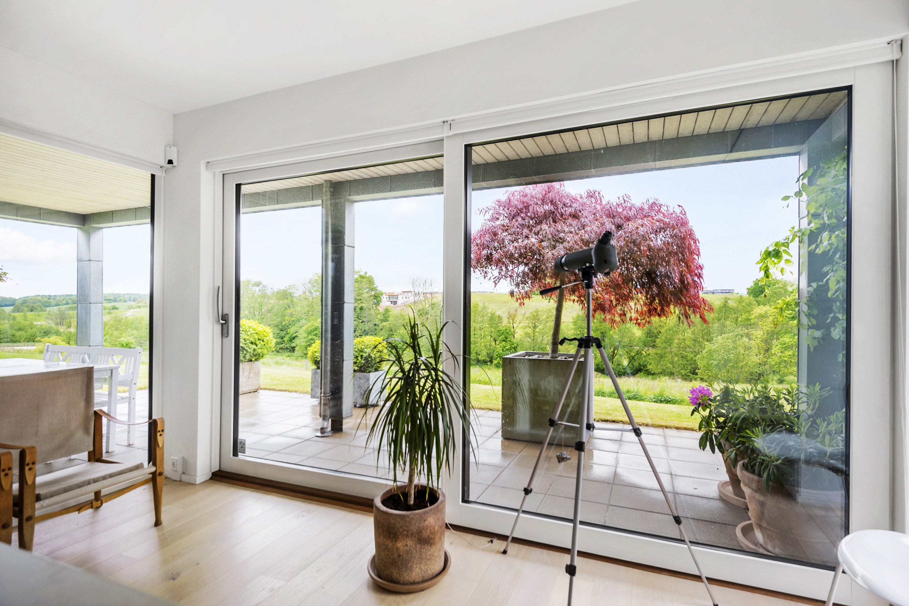 Fremhævet kontor billede i fuldskærmstilstand. Billede af Overskov 30, 8300 Odder