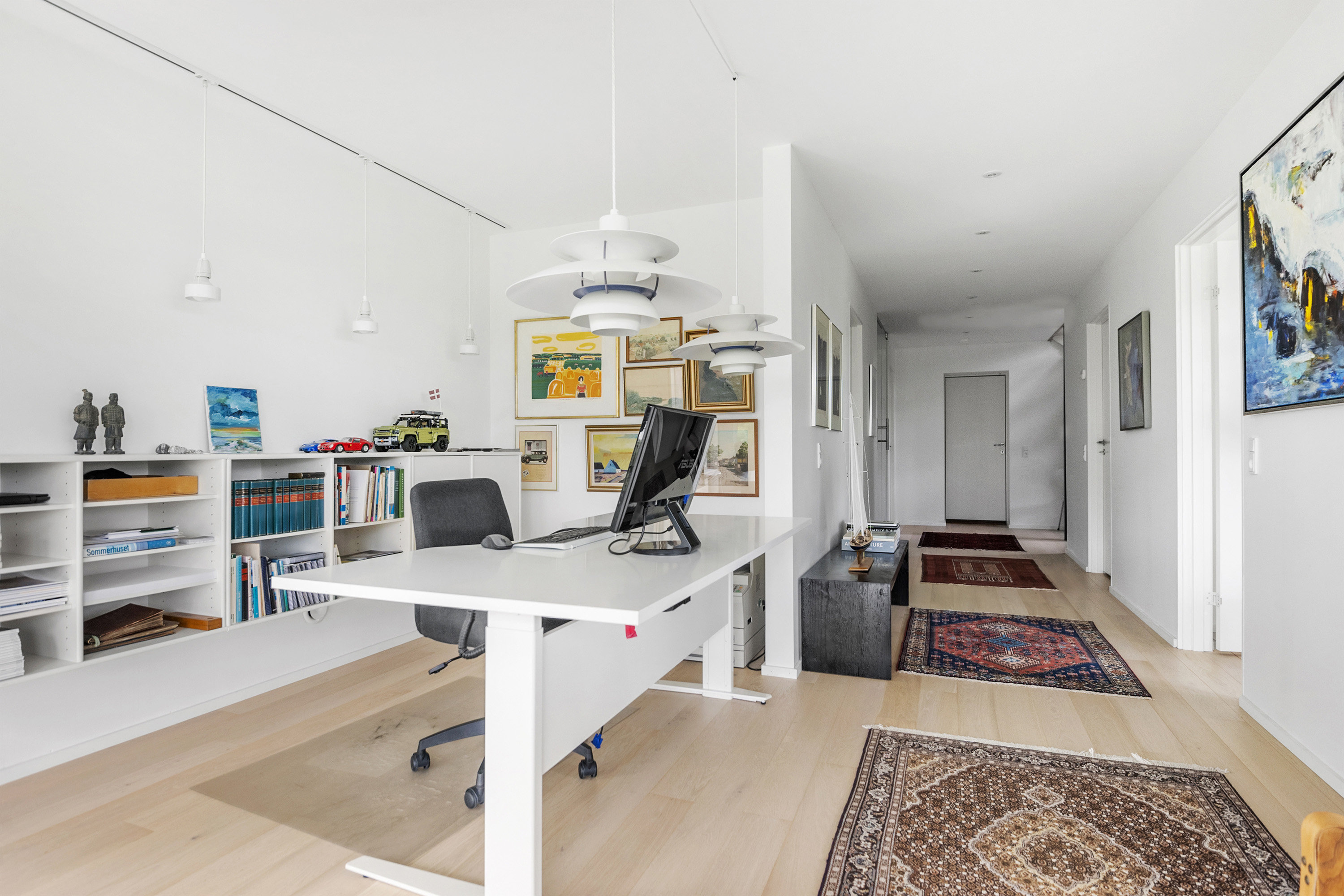 Fremhævet kontor billede i fuldskærmstilstand. Billede af Overskov 30, 8300 Odder