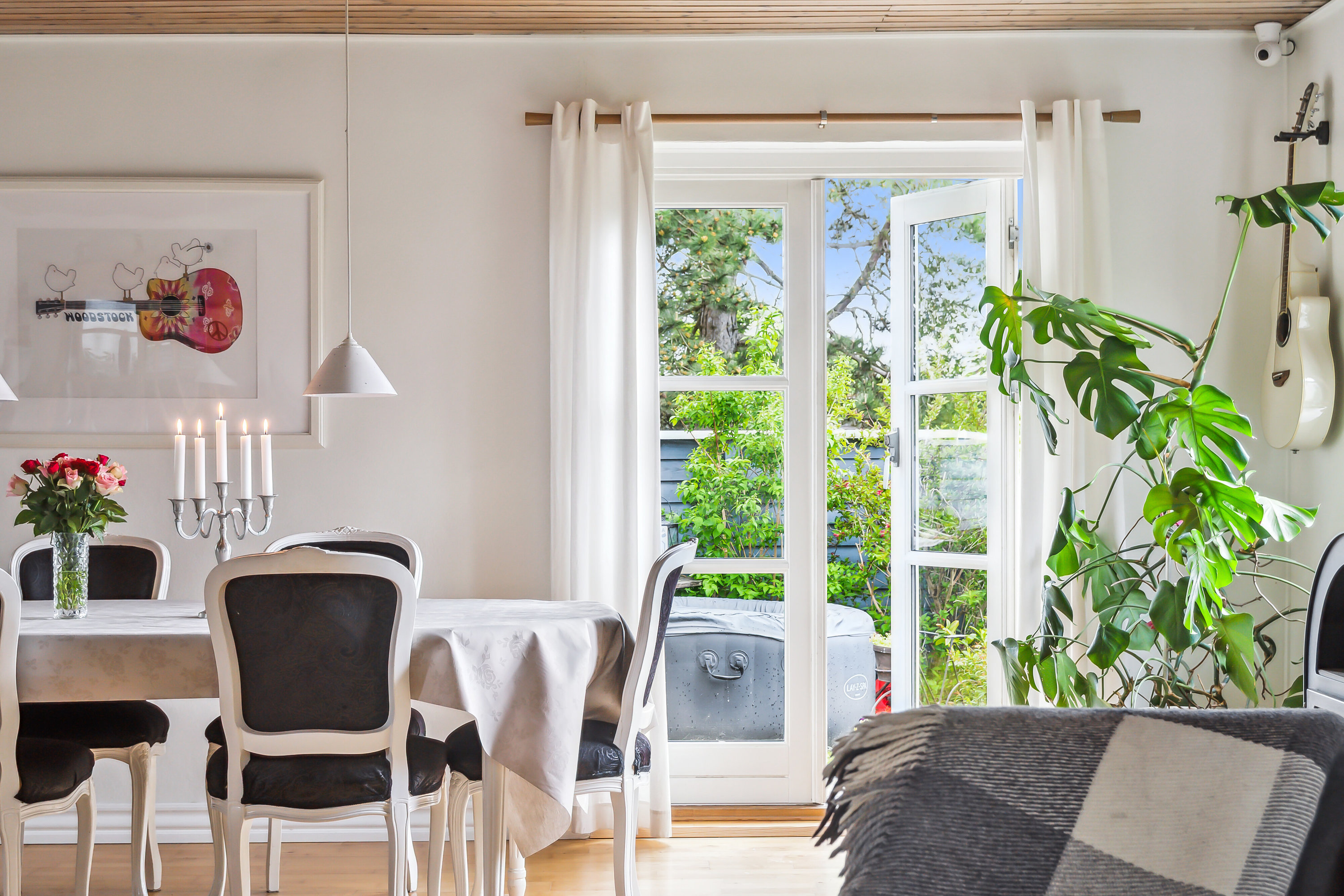 Fremhævet stue billede i fuldskærmstilstand. Billede af Musettevej 5, Asserbo, 3360 Liseleje