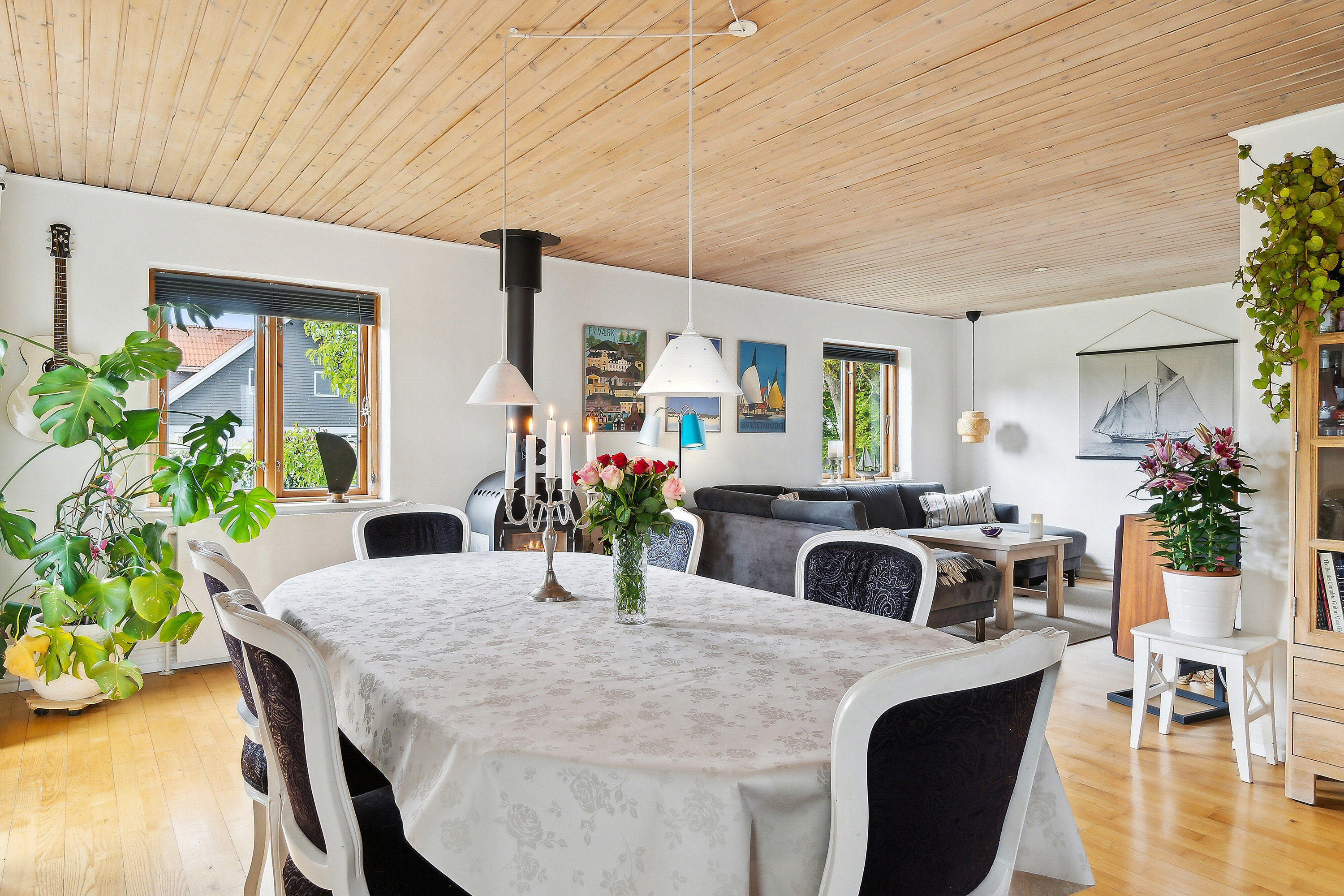 Fremhævet stue billede i fuldskærmstilstand. Billede af Musettevej 5, Asserbo, 3360 Liseleje