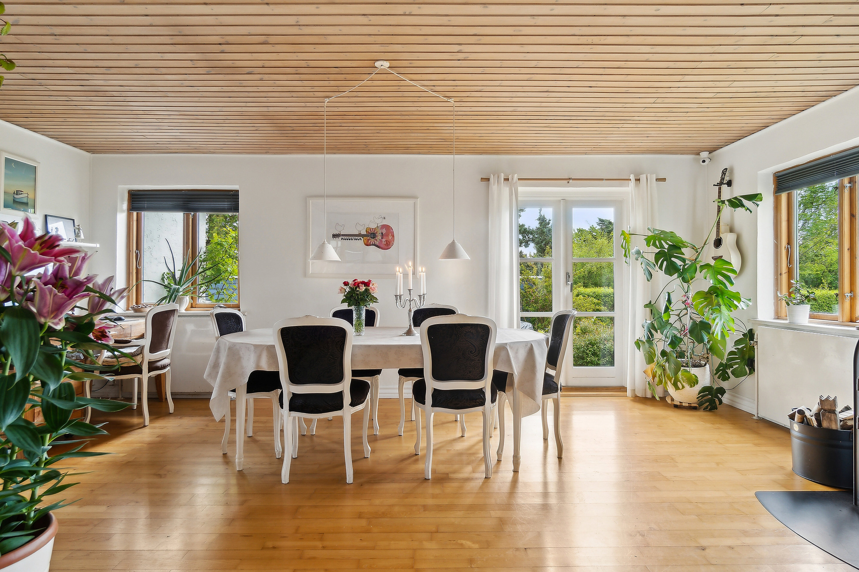 Fremhævet stue billede i fuldskærmstilstand. Billede af Musettevej 5, Asserbo, 3360 Liseleje