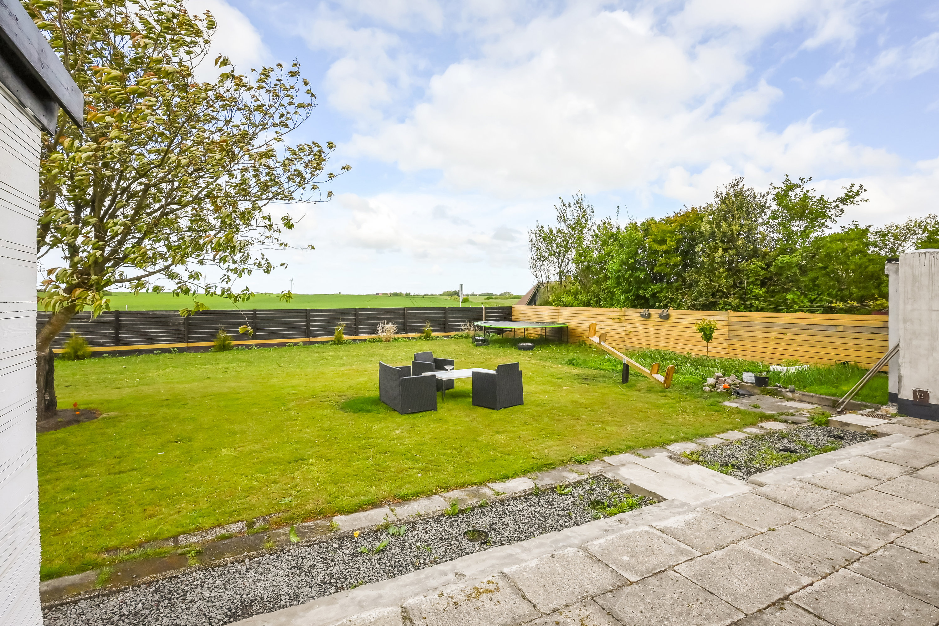 Fremhævet terrasse billede i fuldskærmstilstand. Billede af Bækkelundvej 8, Rom, 7620 Lemvig