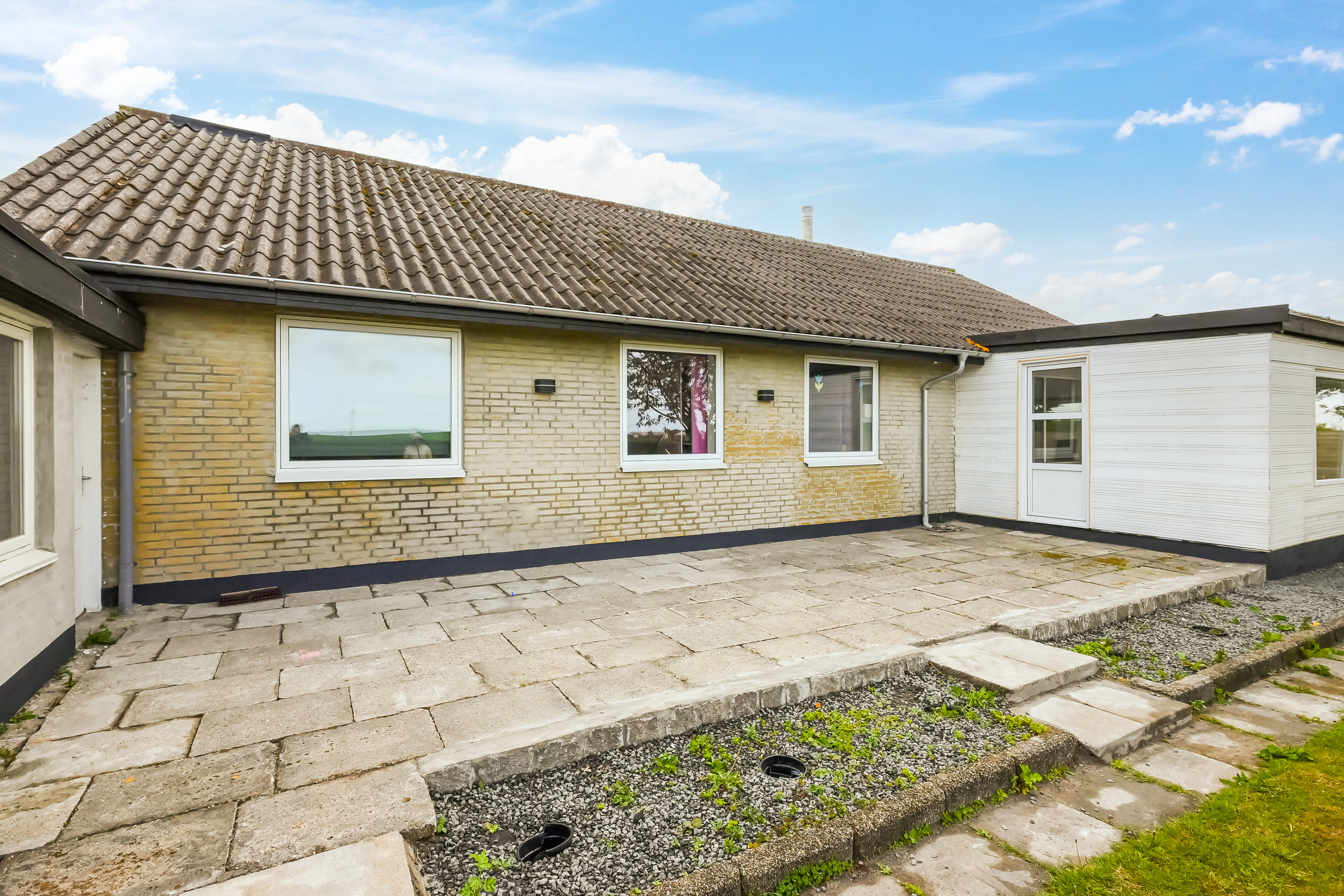 Fremhævet terrasse billede i fuldskærmstilstand. Billede af Bækkelundvej 8, Rom, 7620 Lemvig