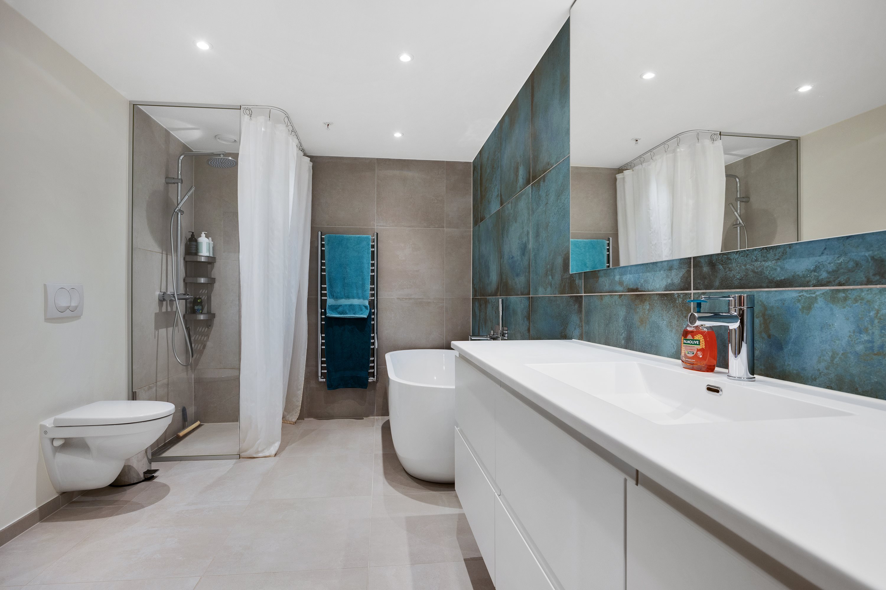 Fremhævet badeværelse billede i fuldskærmstilstand. Billede af Julius Posselts Vej 3A, 13. 6., 9400 Nørresundby