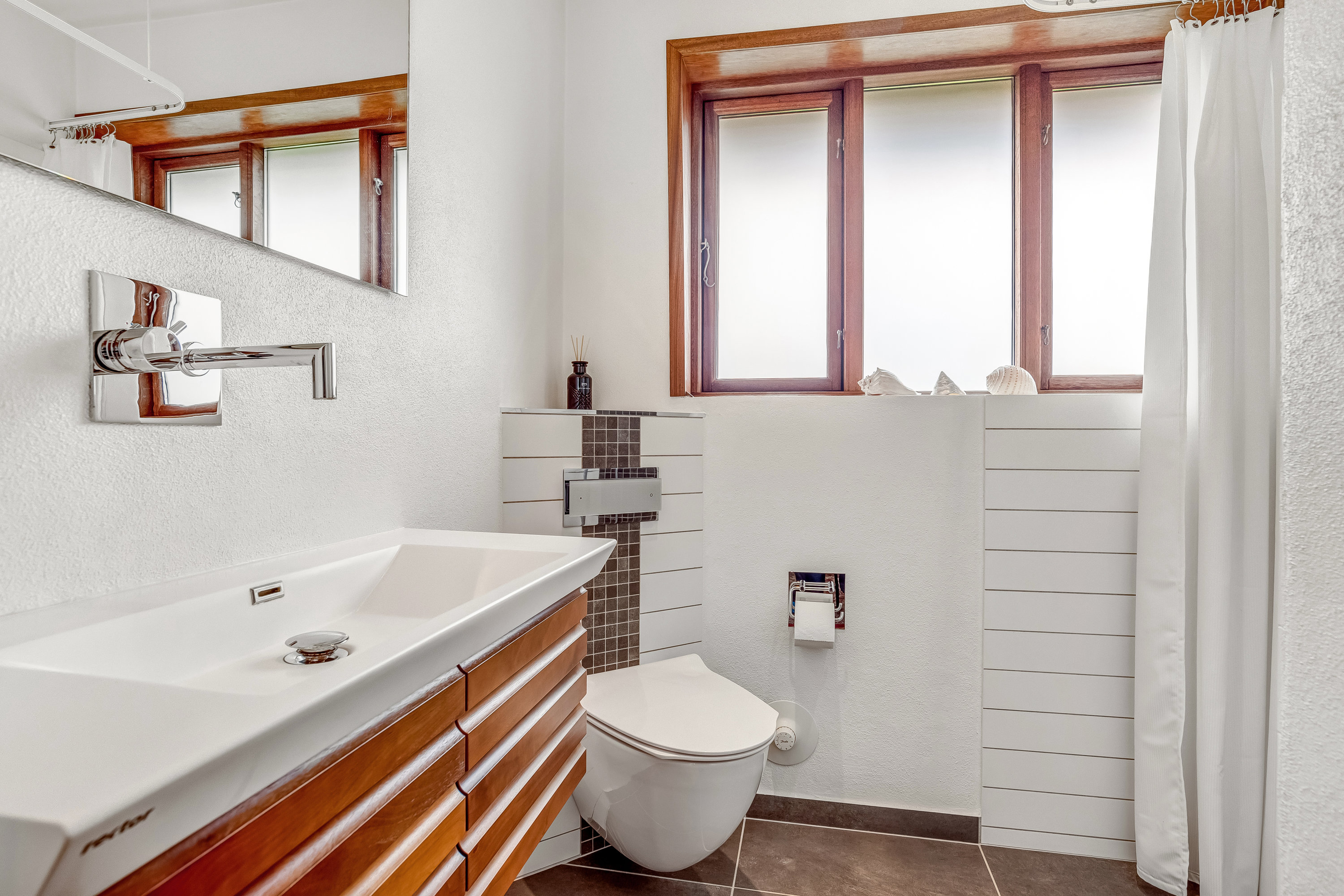 Fremhævet badeværelse billede i fuldskærmstilstand. Billede af Vølundsvej 113, 7500 Holstebro