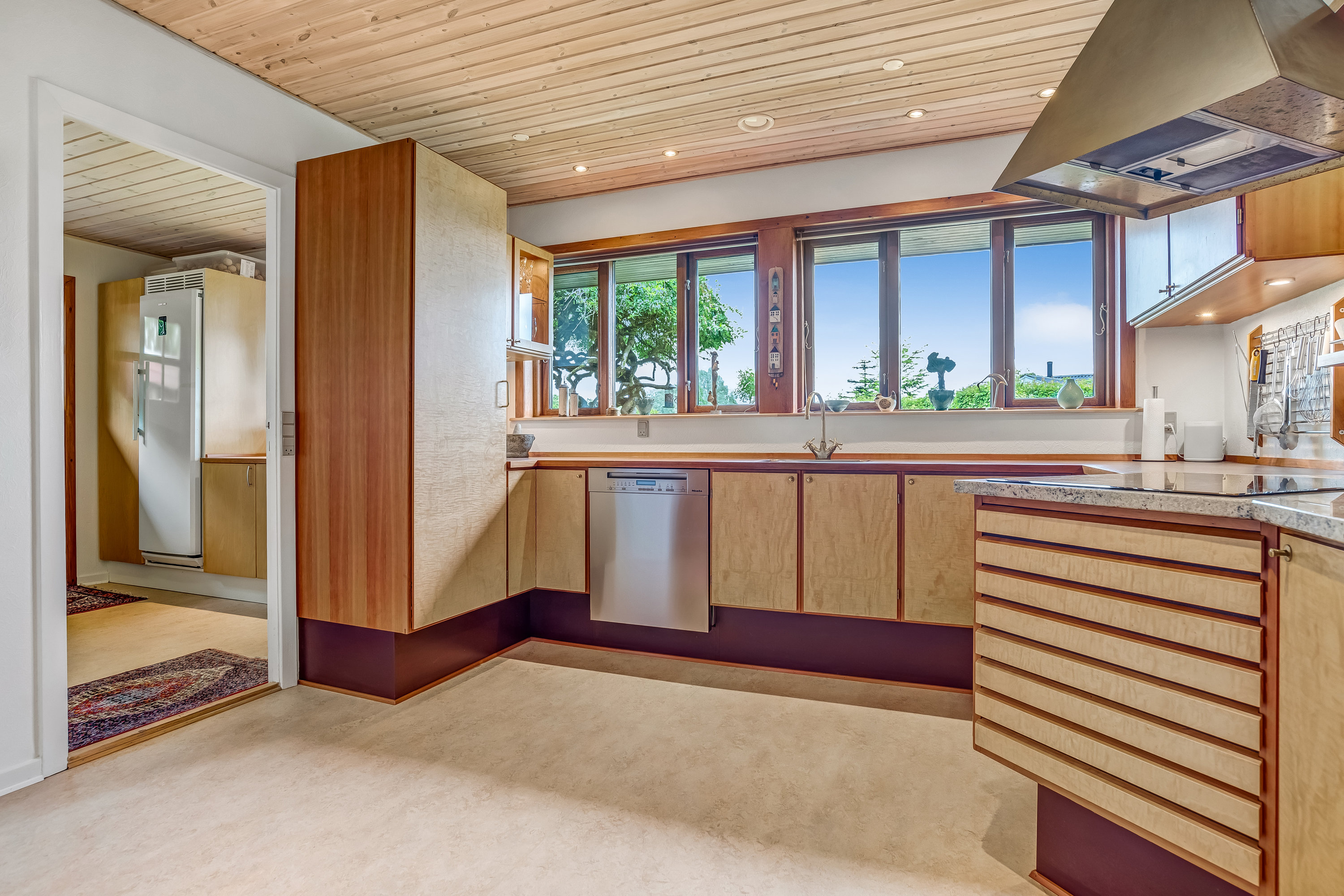 Fremhævet køkken billede i fuldskærmstilstand. Billede af Vølundsvej 113, 7500 Holstebro