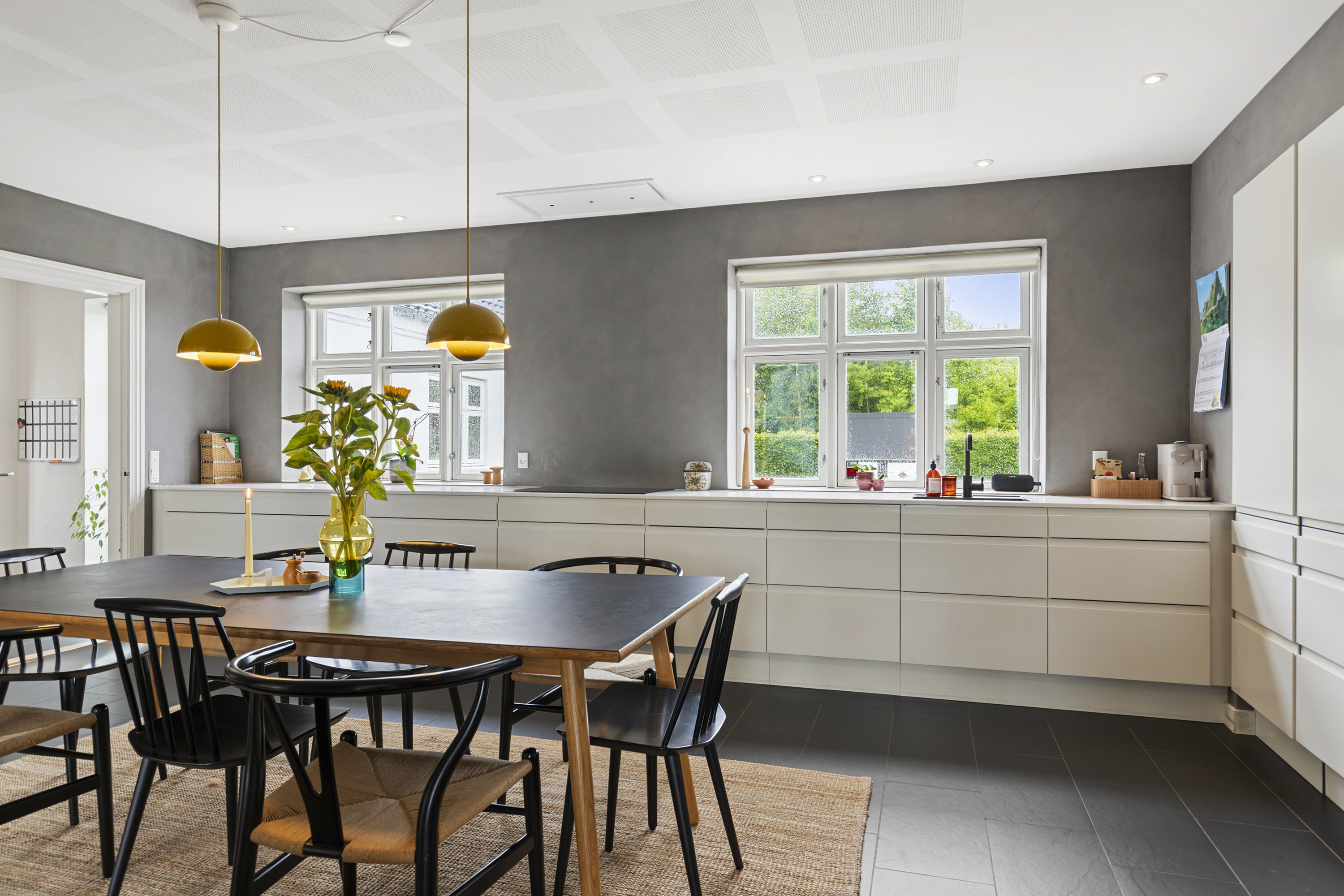 Fremhævet køkken billede i fuldskærmstilstand. Billede af Lille Thirupvej 1, 9800 Hjørring