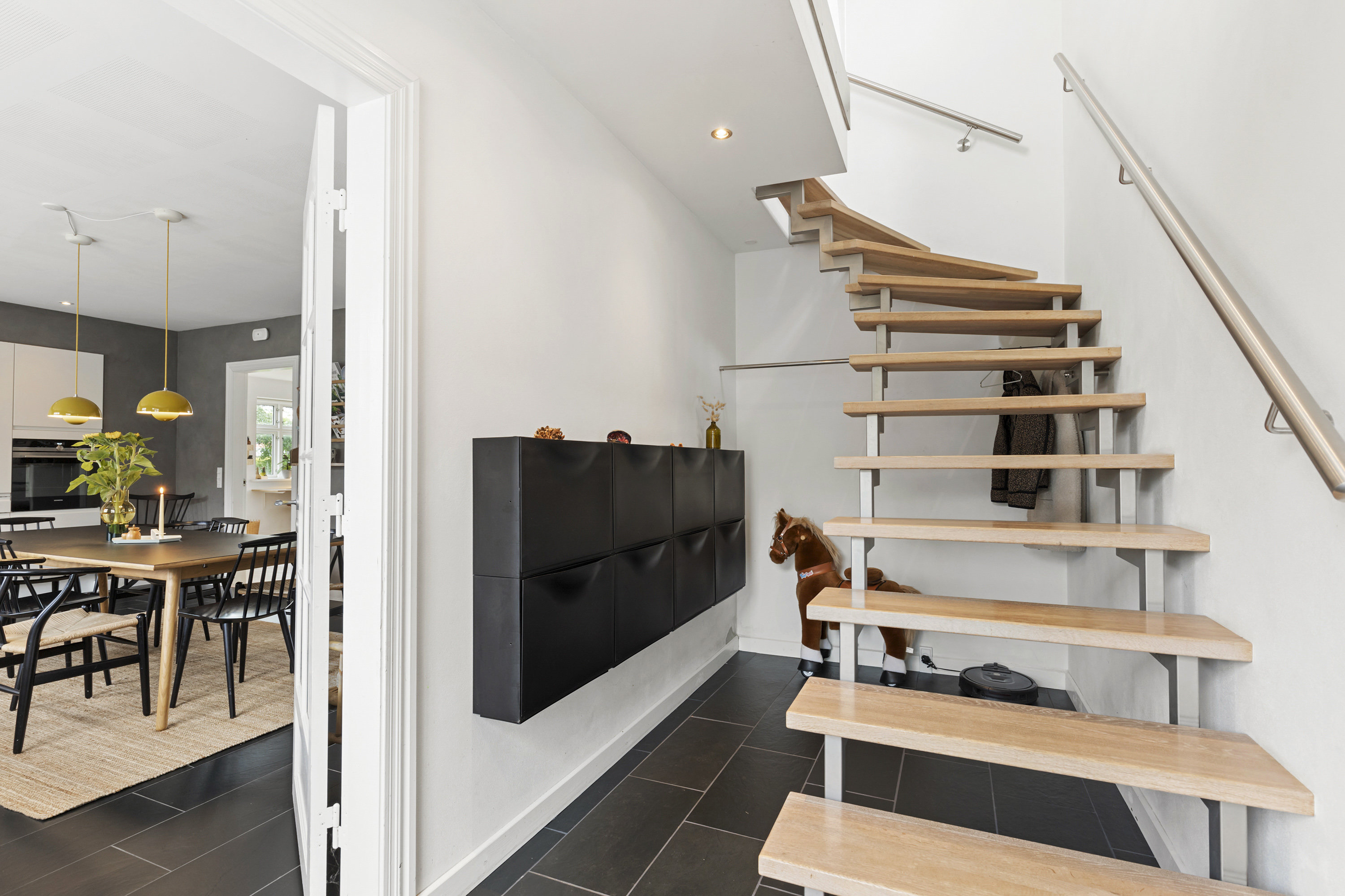 Fremhævet gang billede i fuldskærmstilstand. Billede af Lille Thirupvej 1, 9800 Hjørring