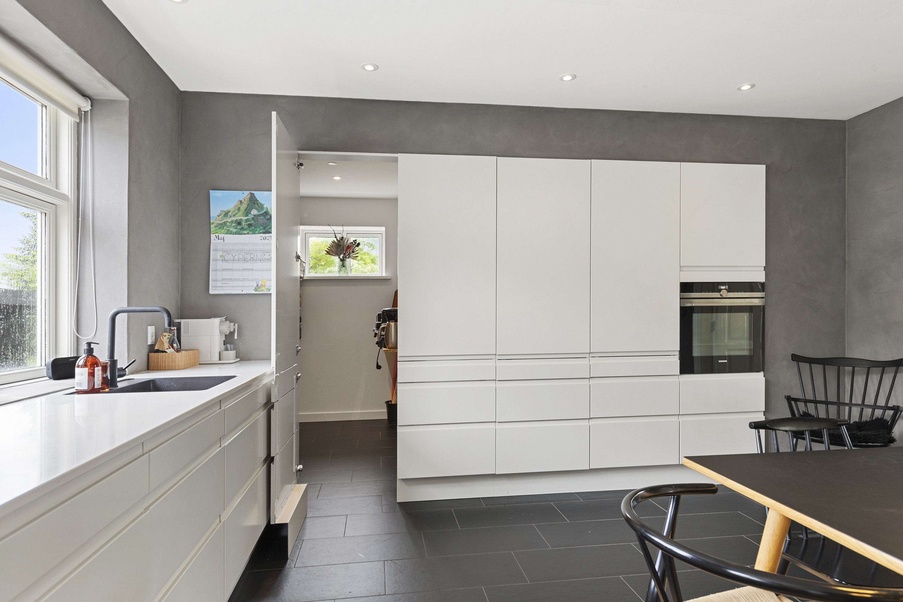 Fremhævet køkken billede i fuldskærmstilstand. Billede af Lille Thirupvej 1, 9800 Hjørring