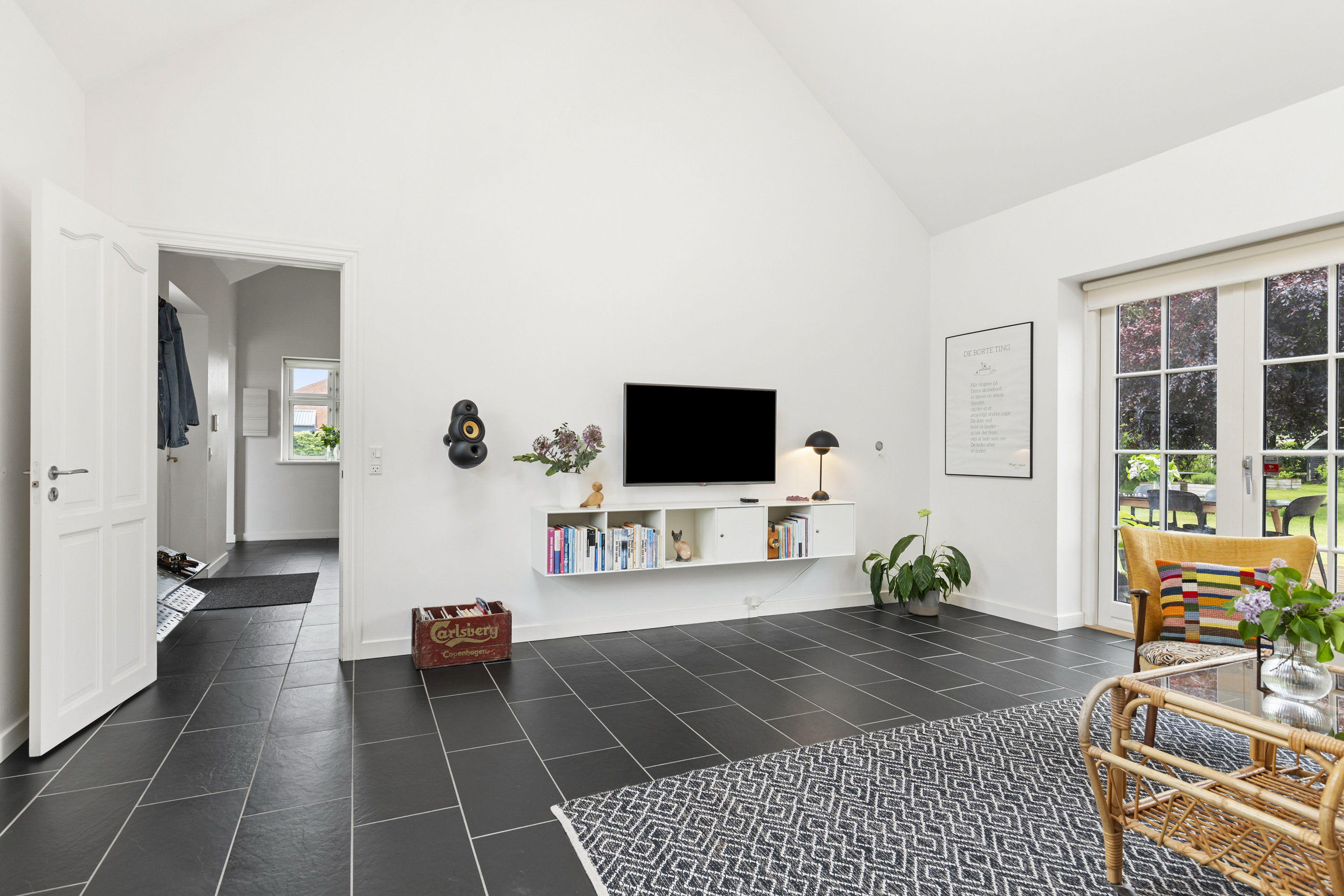 Fremhævet stue billede i fuldskærmstilstand. Billede af Lille Thirupvej 1, 9800 Hjørring