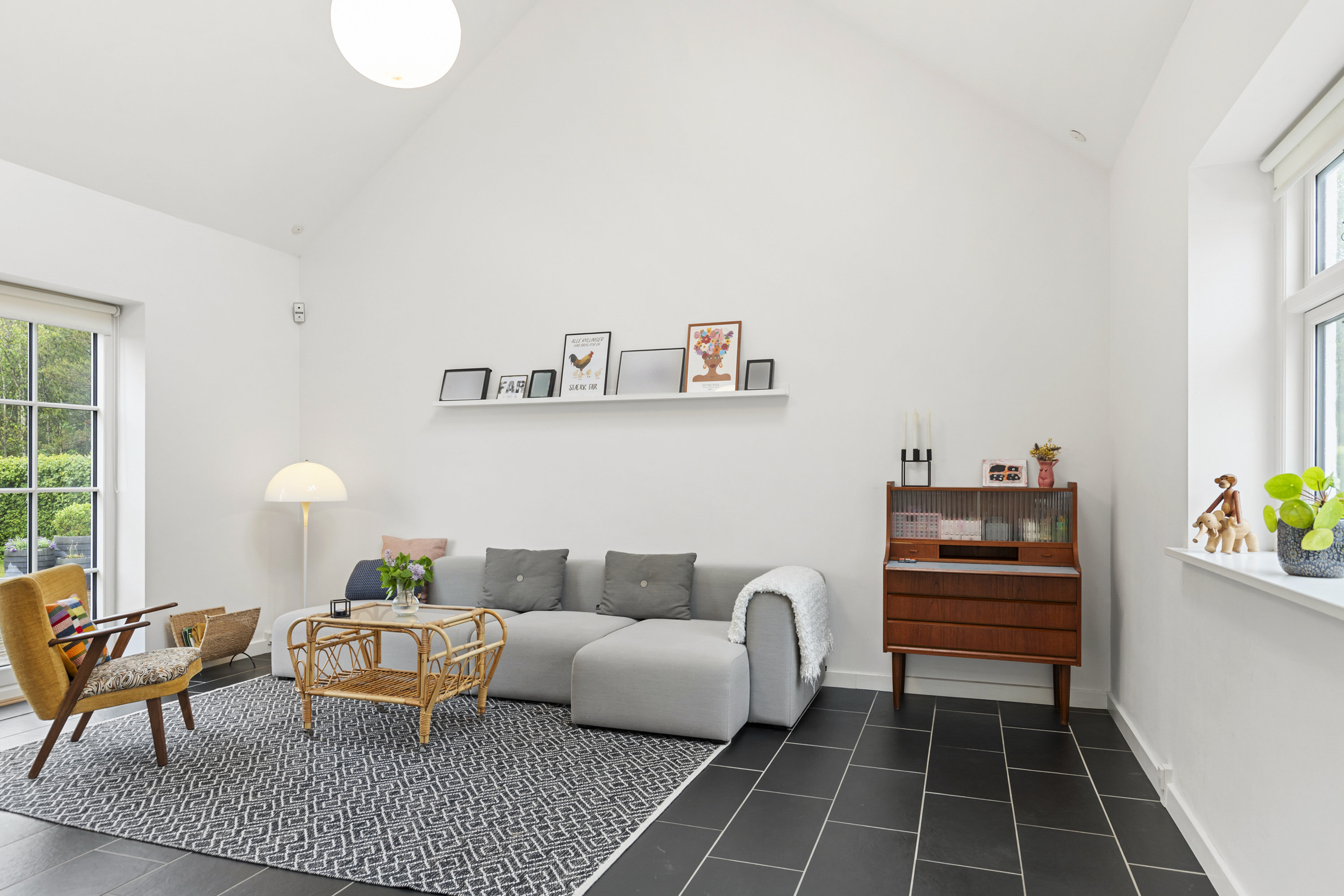 Fremhævet stue billede i fuldskærmstilstand. Billede af Lille Thirupvej 1, 9800 Hjørring