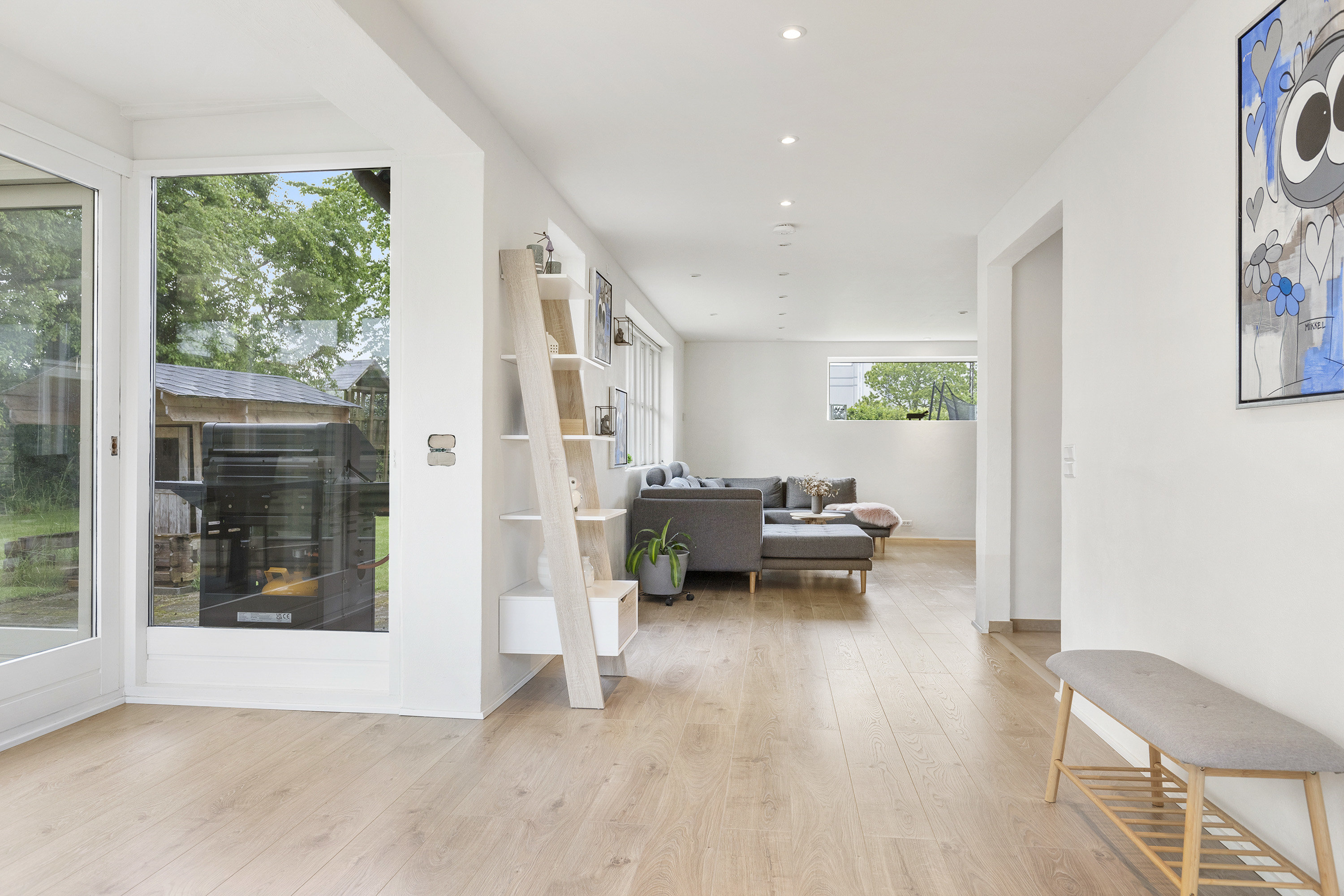 Fremhævet stue billede i fuldskærmstilstand. Billede af Tårnvej 11, 9760 Vrå