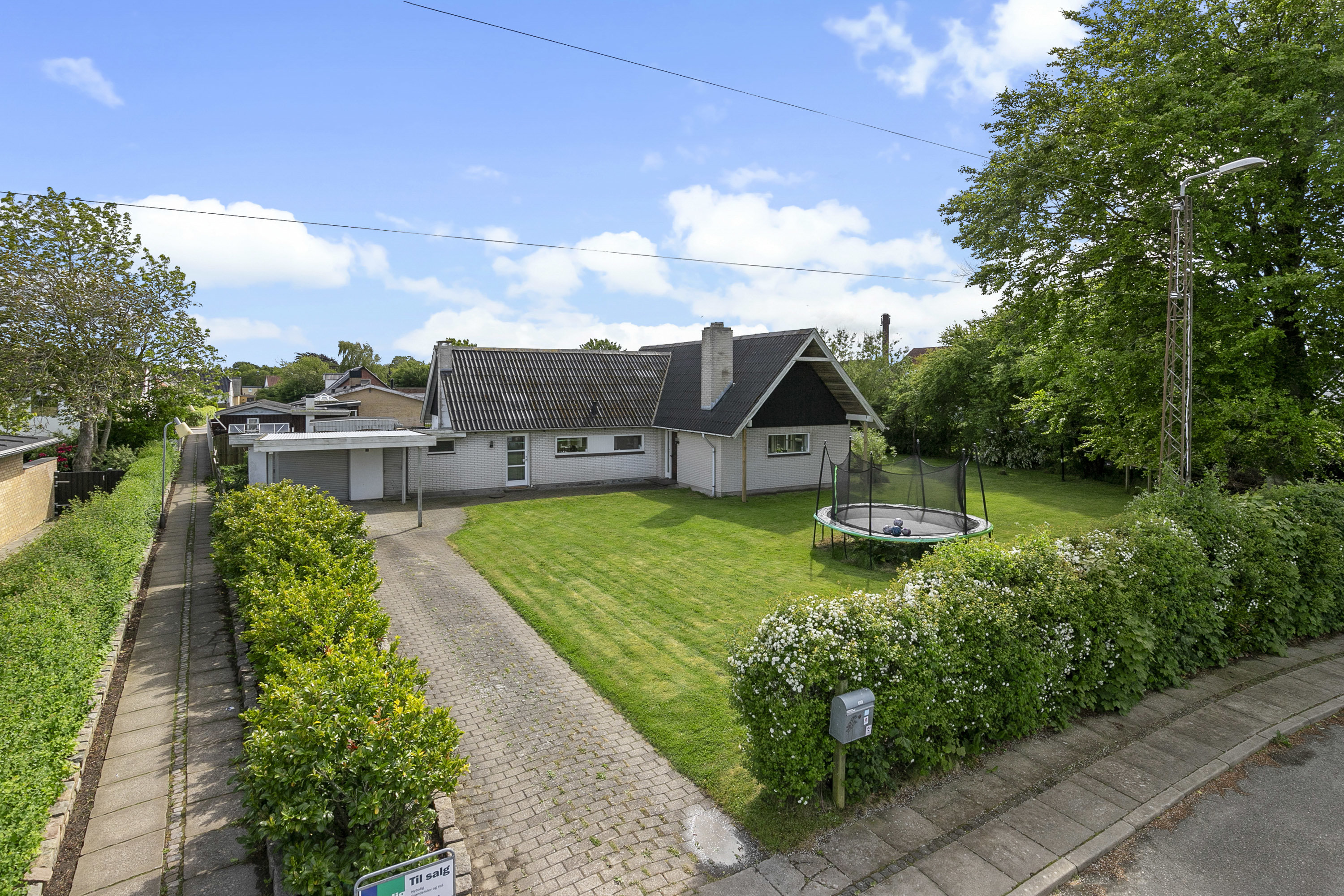 Fremhævet ejendommen billede i fuldskærmstilstand. Billede af Tårnvej 11, 9760 Vrå