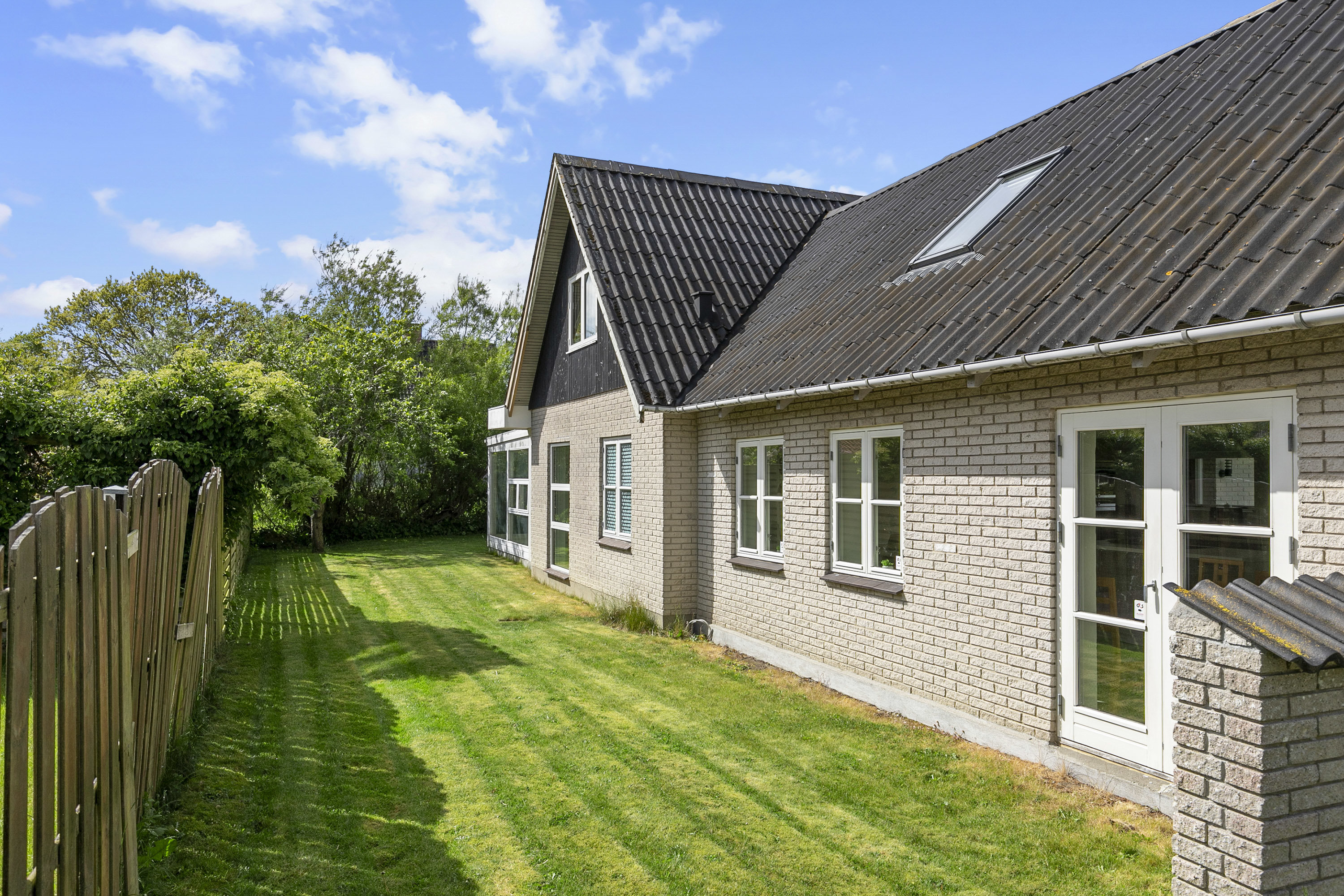 Fremhævet ejendommen billede i fuldskærmstilstand. Billede af Tårnvej 11, 9760 Vrå