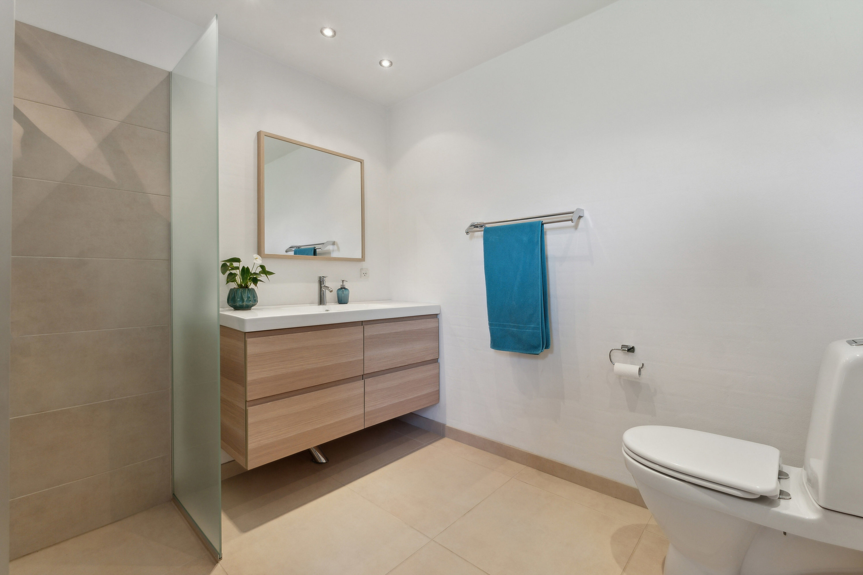 Fremhævet badeværelse billede i fuldskærmstilstand. Billede af Skjoldborgsvej 4, 9800 Hjørring