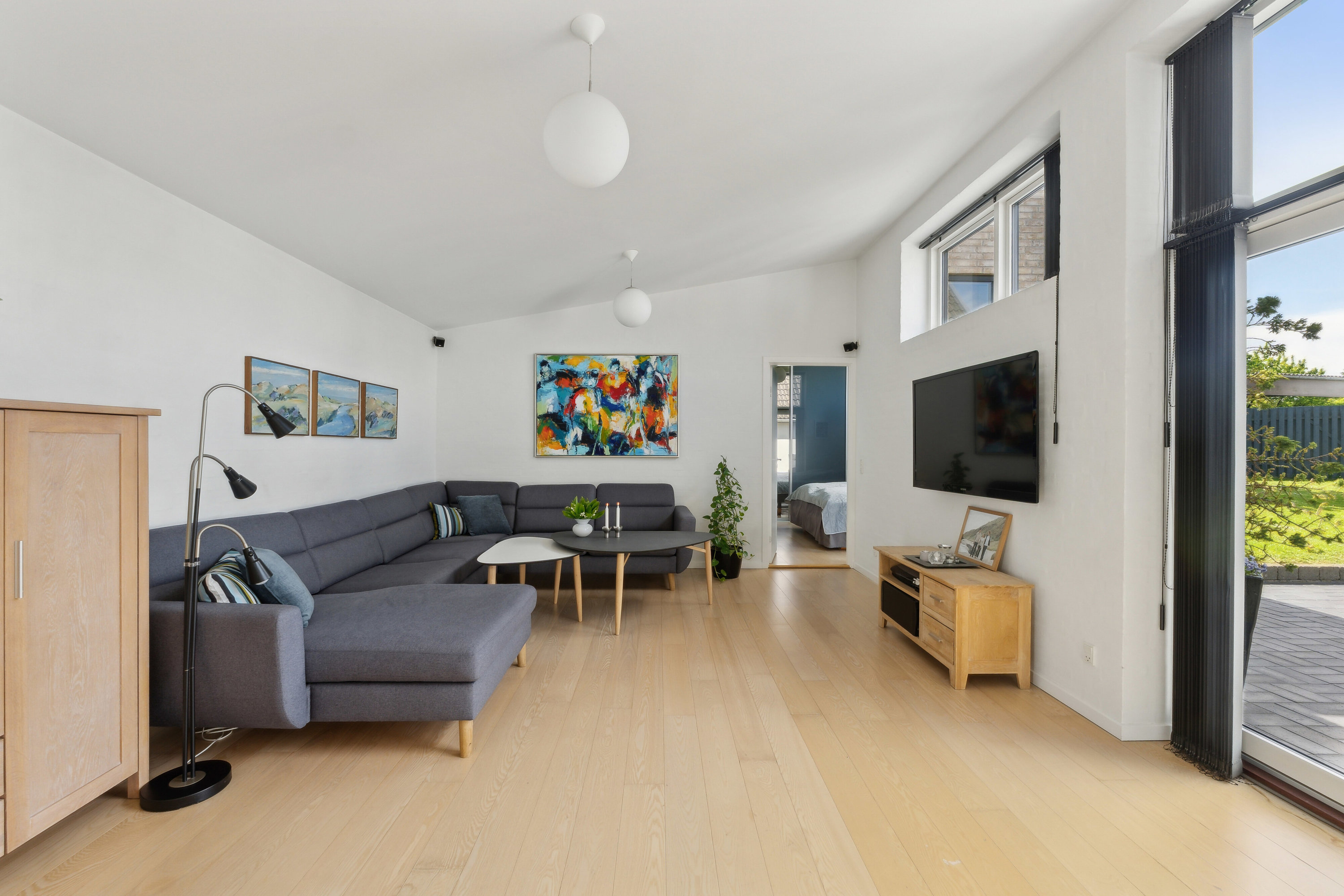 Fremhævet stue billede i fuldskærmstilstand. Billede af Skjoldborgsvej 4, 9800 Hjørring