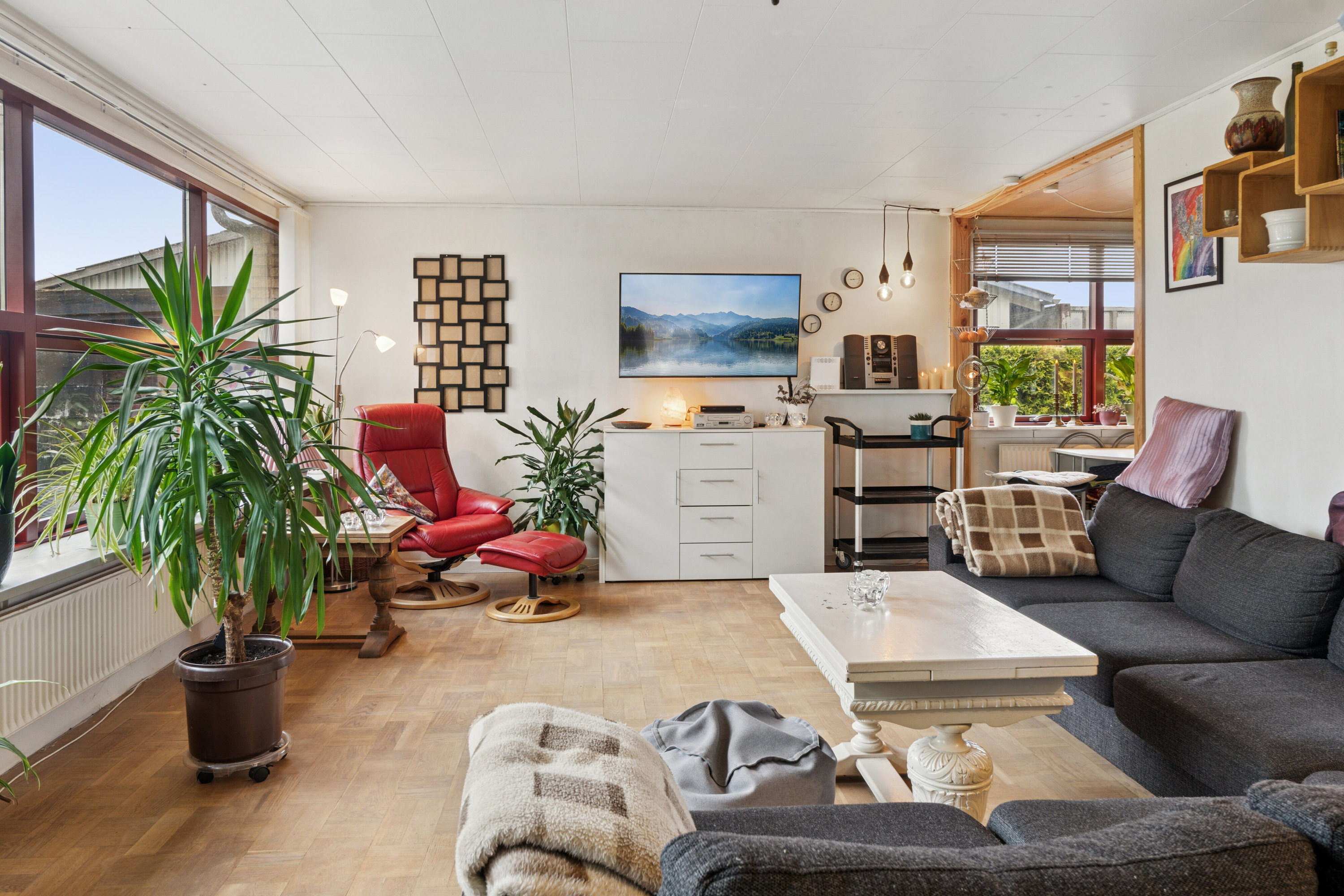 Fremhævet stue billede i fuldskærmstilstand. Billede af Bøgevej 4, 4760 Vordingborg