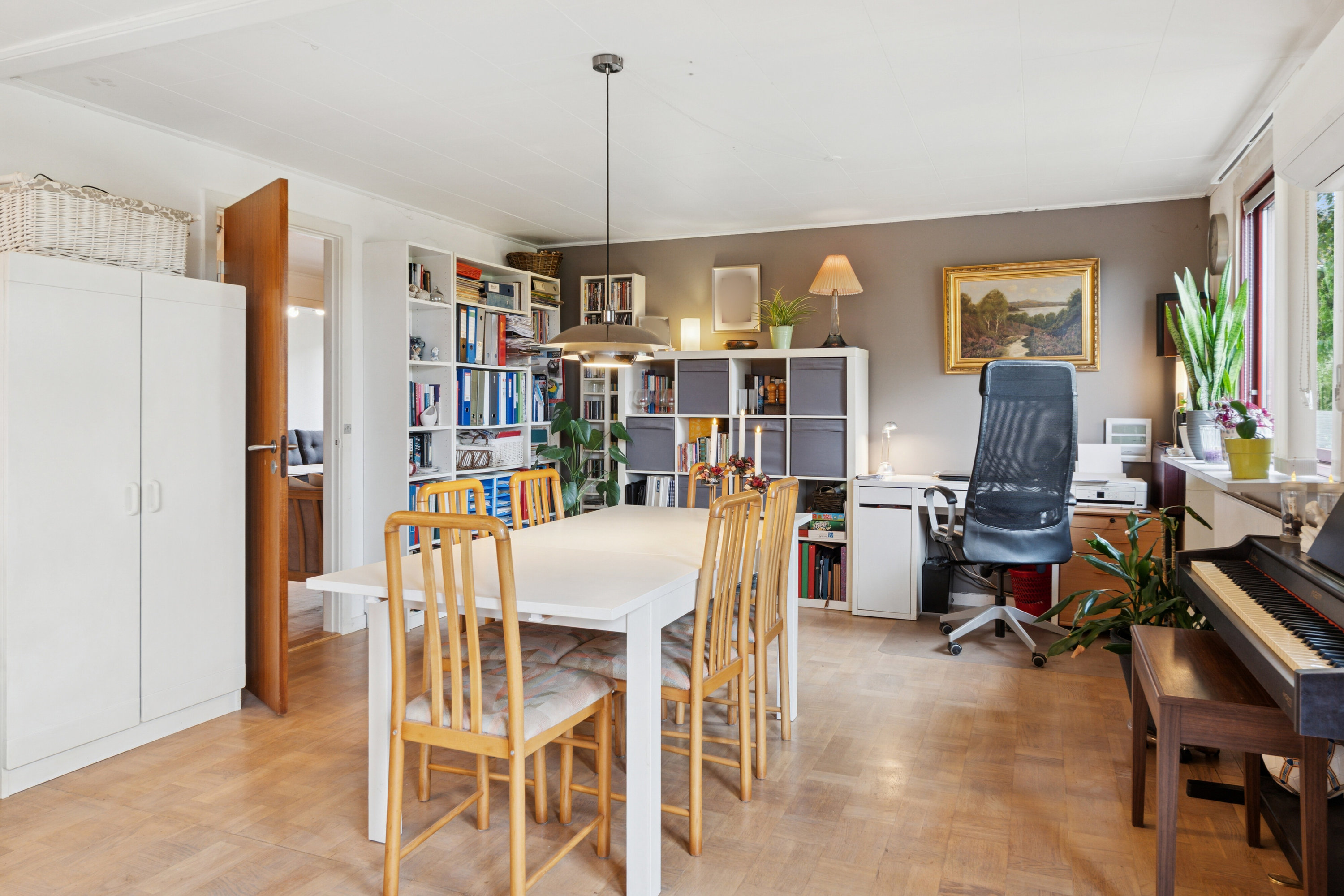 Fremhævet spisestue billede i fuldskærmstilstand. Billede af Bøgevej 4, 4760 Vordingborg