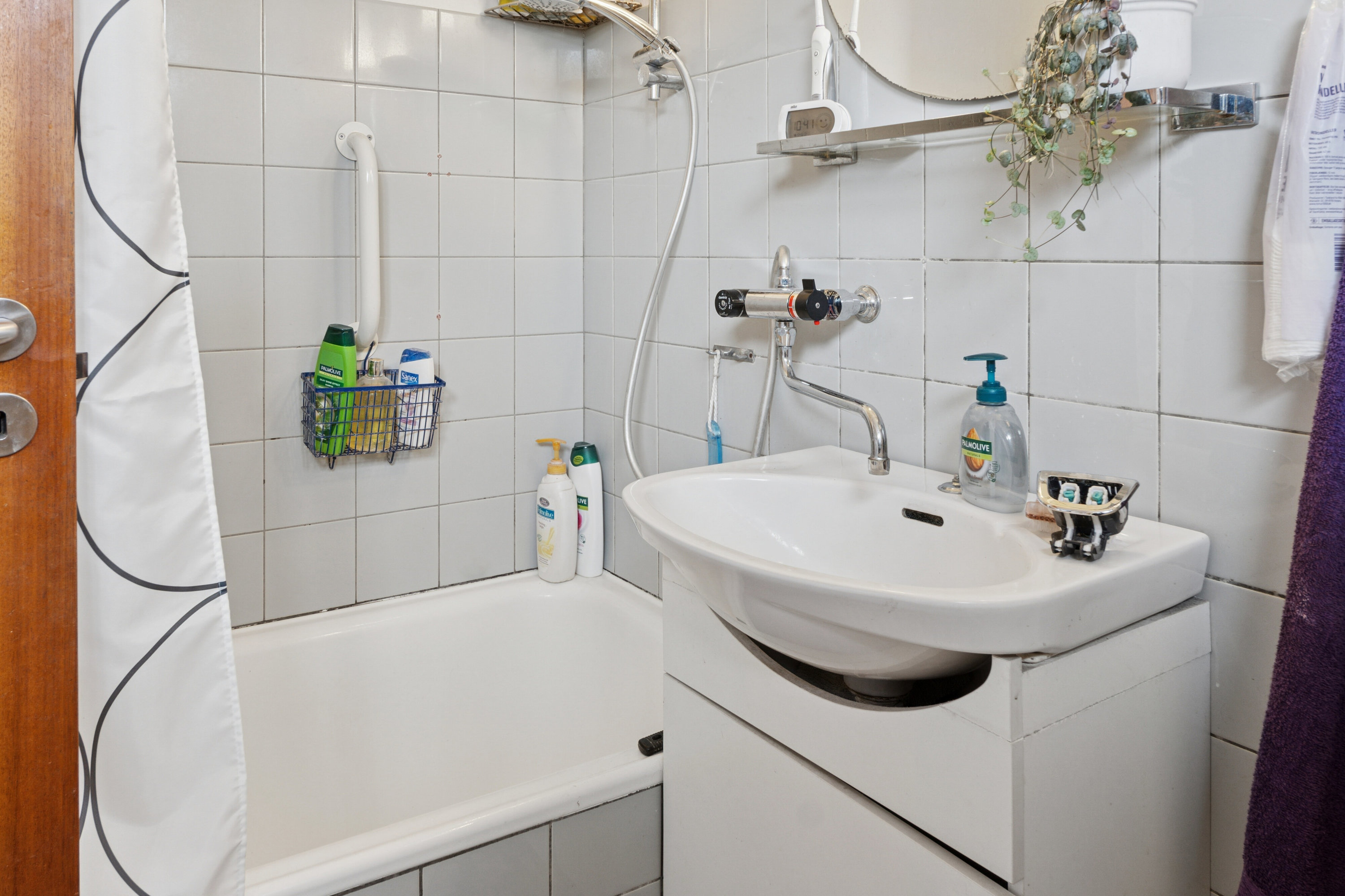 Fremhævet badeværelse billede i fuldskærmstilstand. Billede af Bøgevej 4, 4760 Vordingborg