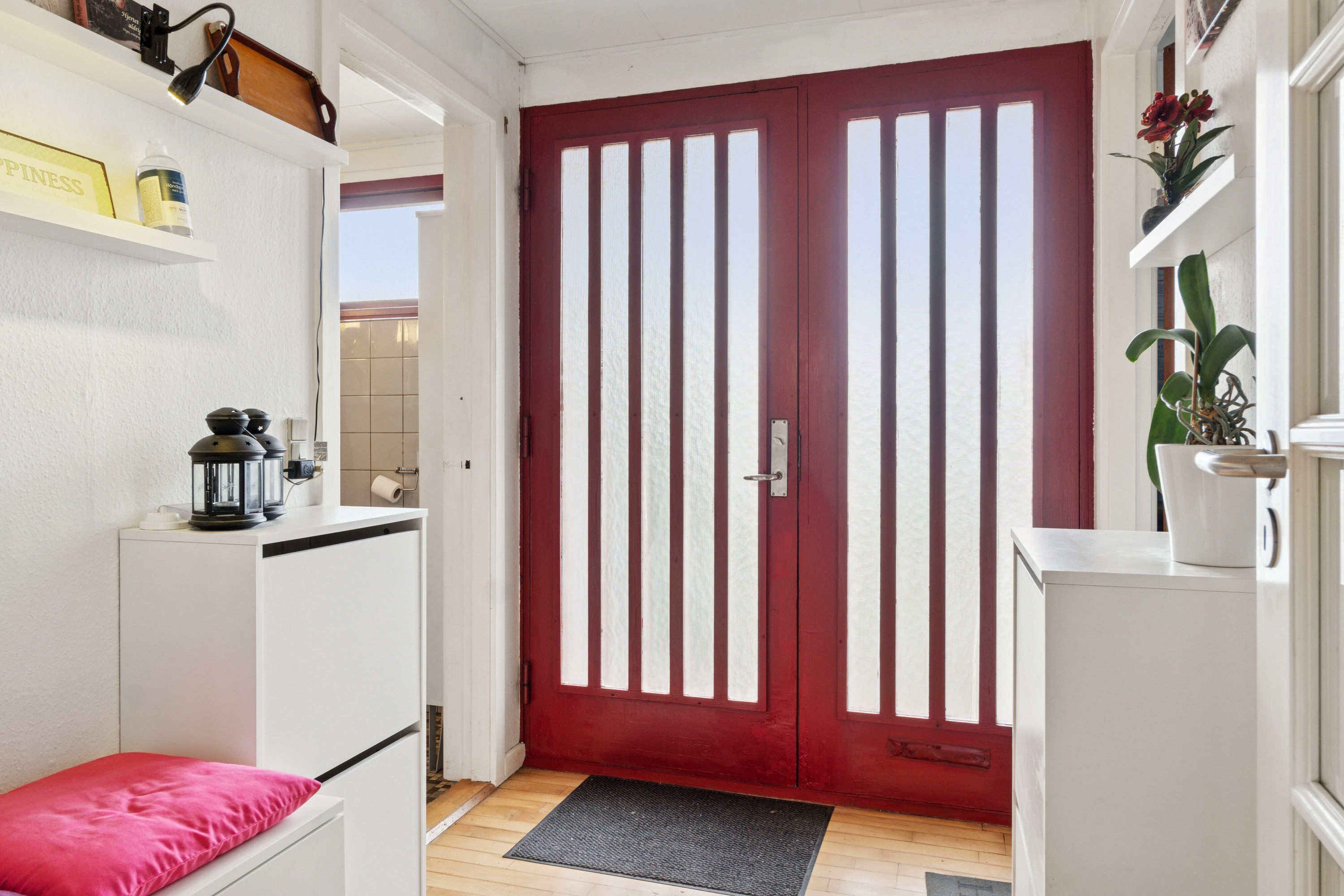 Fremhævet hall billede i fuldskærmstilstand. Billede af Bøgevej 4, 4760 Vordingborg