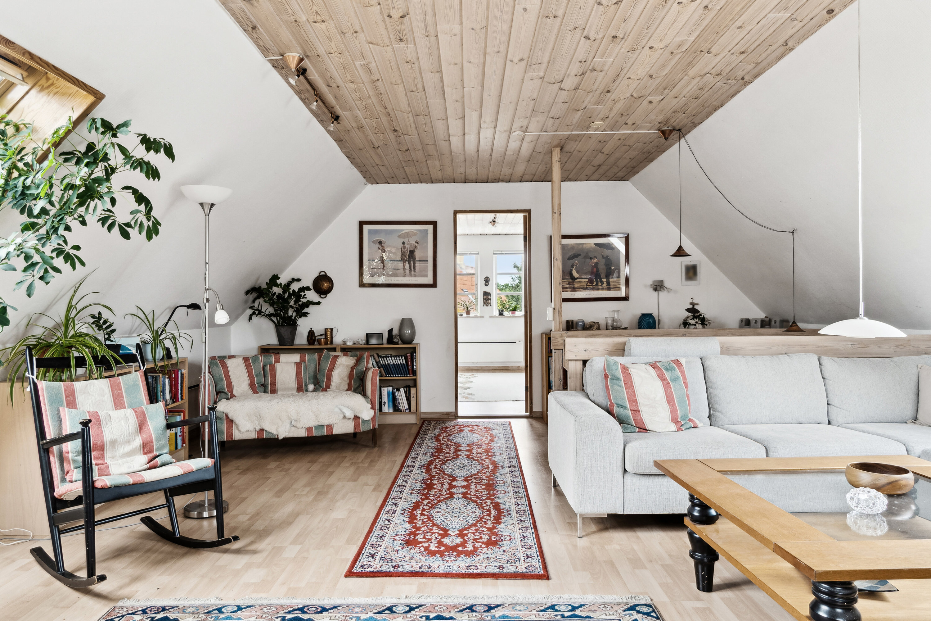 Fremhævet stue billede i fuldskærmstilstand. Billede af Møllebakken 23, 4581 Rørvig