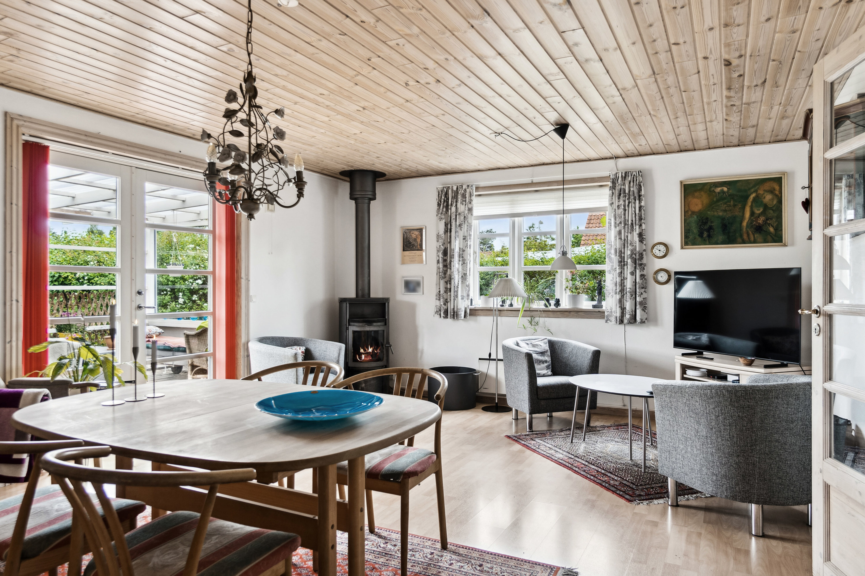 Fremhævet spisestue billede i fuldskærmstilstand. Billede af Møllebakken 23, 4581 Rørvig