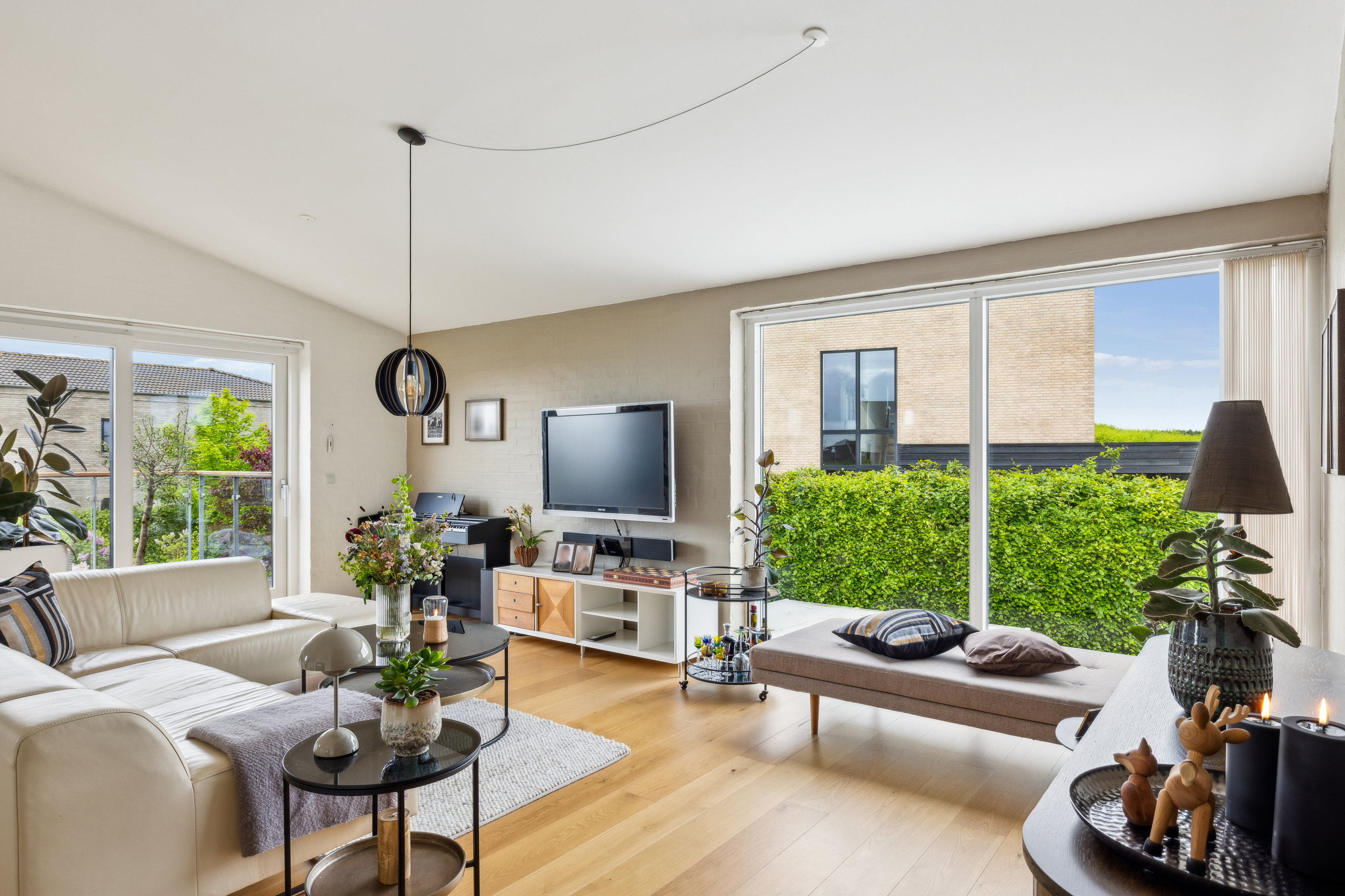 Fremhævet stue billede i fuldskærmstilstand. Billede af Gåsebakken 28, Ugelbølle, 8410 Rønde