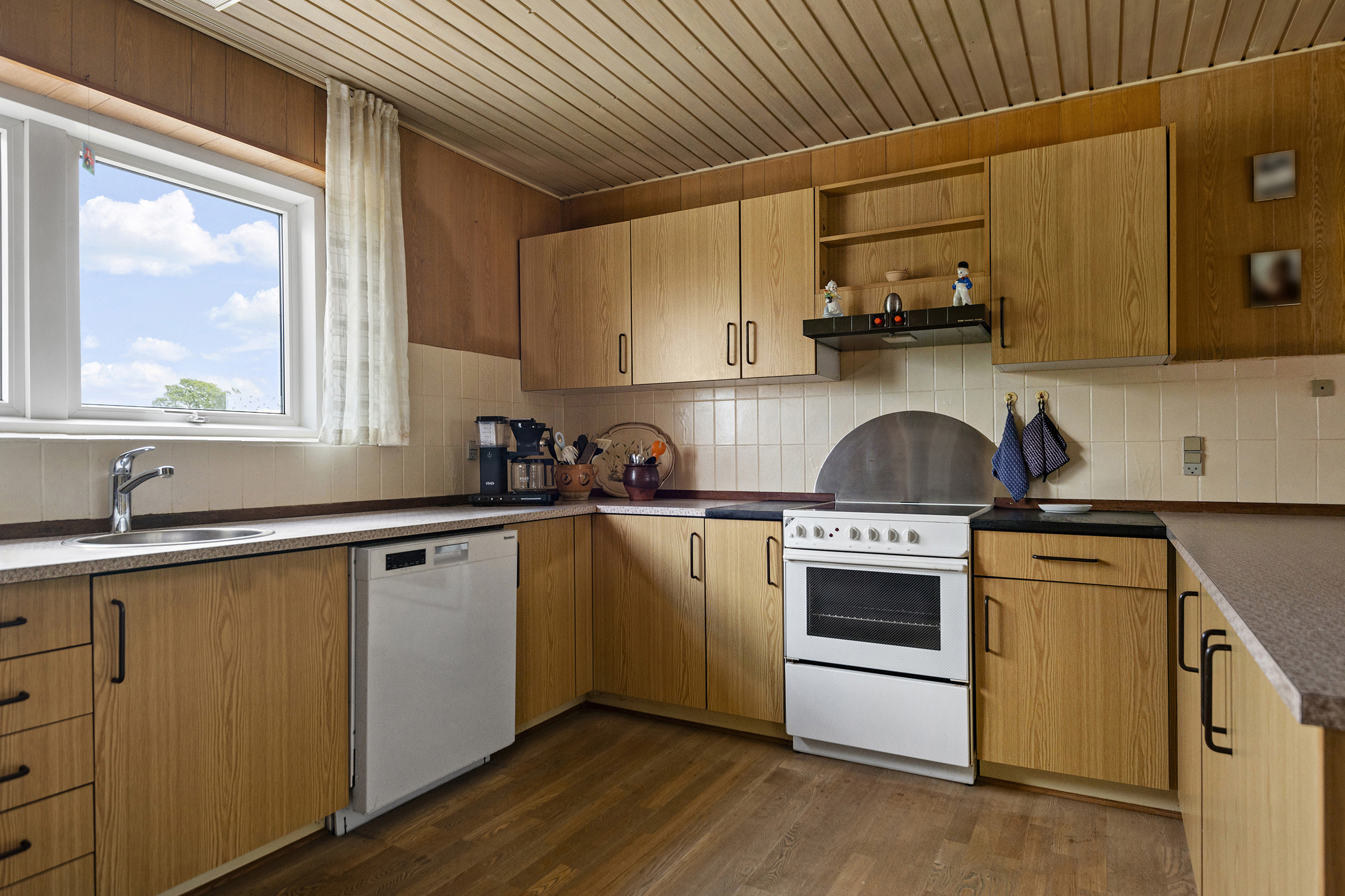 Fremhævet køkken billede i fuldskærmstilstand. Billede af Alrøvej 402, Alrø, 8300 Odder