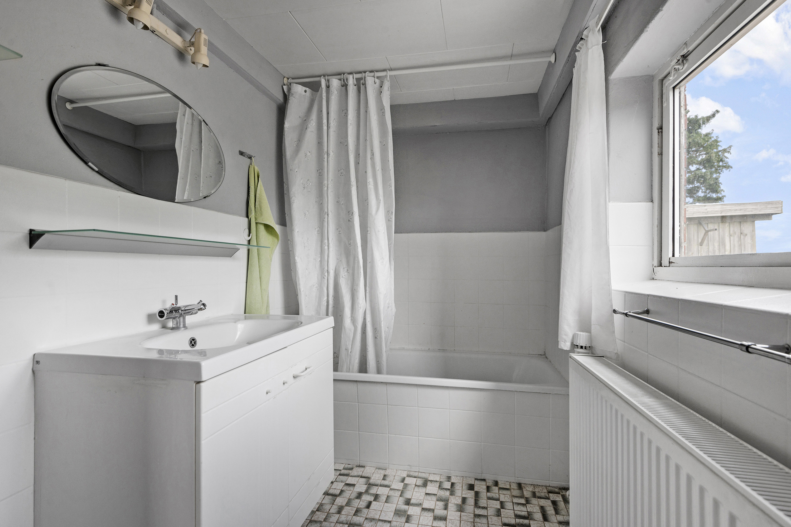 Fremhævet badeværelse billede i fuldskærmstilstand. Billede af Alrøvej 402, Alrø, 8300 Odder