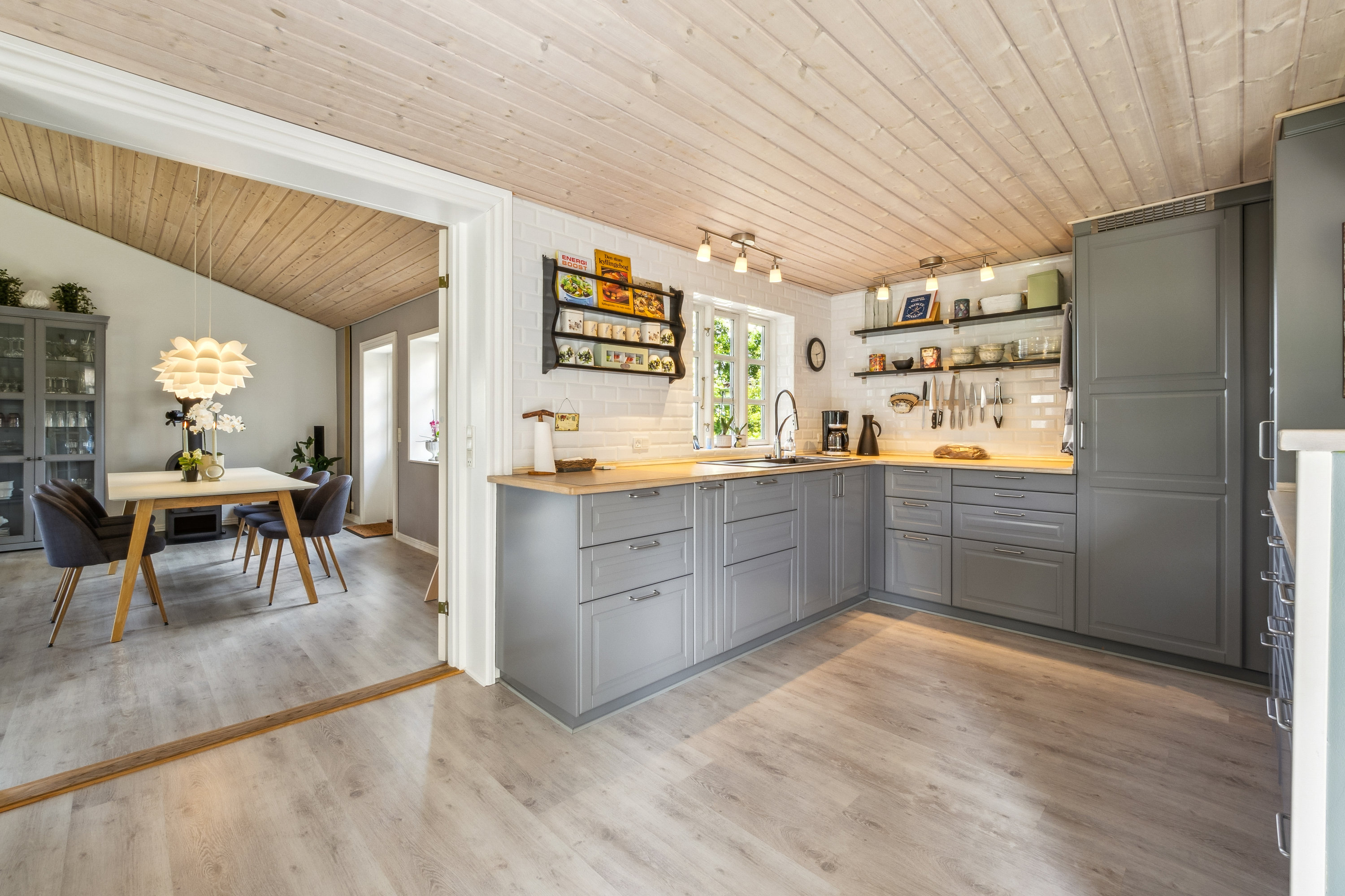 Fremhævet køkken billede i fuldskærmstilstand. Billede af Langtoften 16, Solbjerg, 7950 Erslev