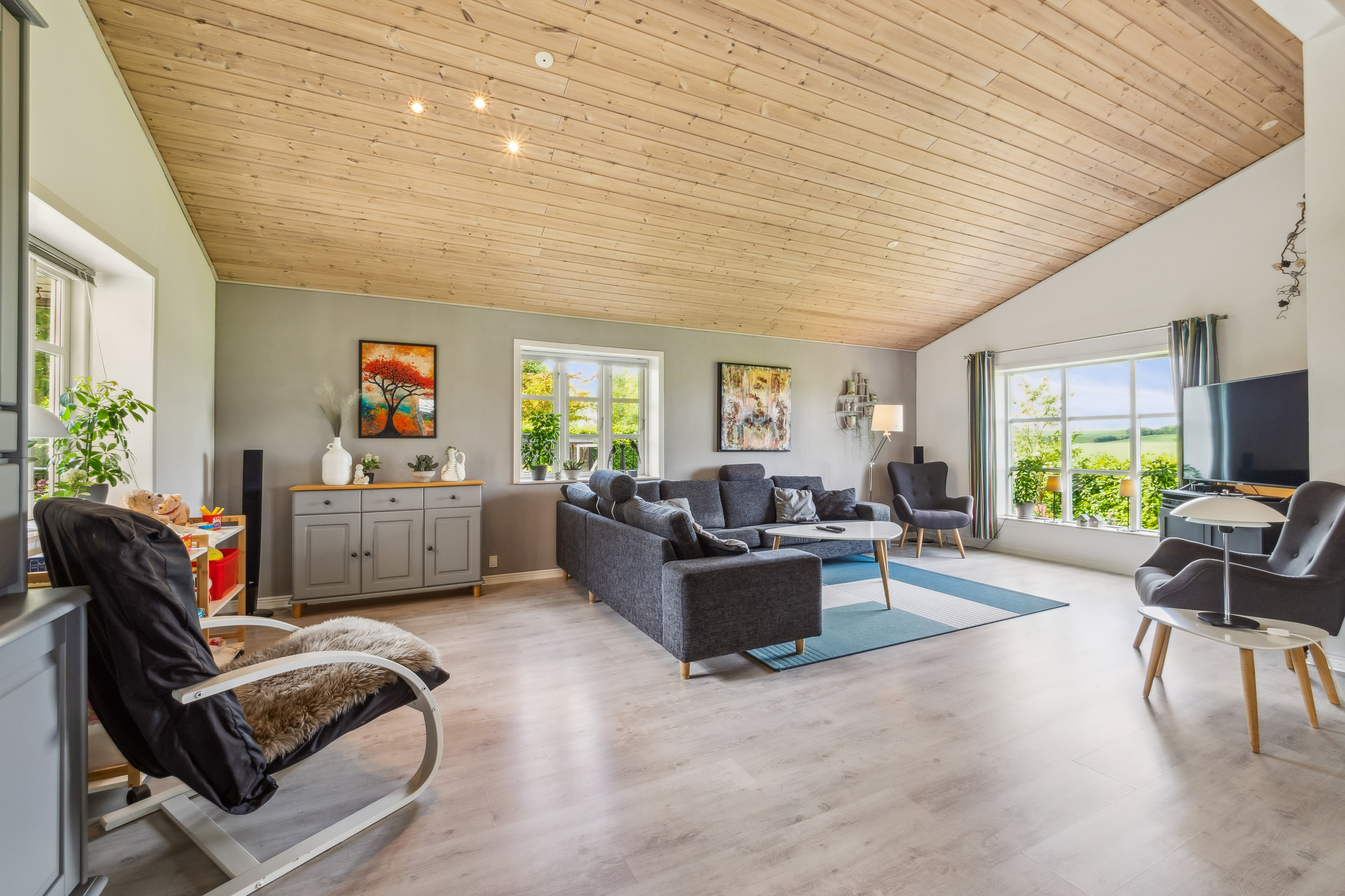 Fremhævet stue billede i fuldskærmstilstand. Billede af Langtoften 16, Solbjerg, 7950 Erslev