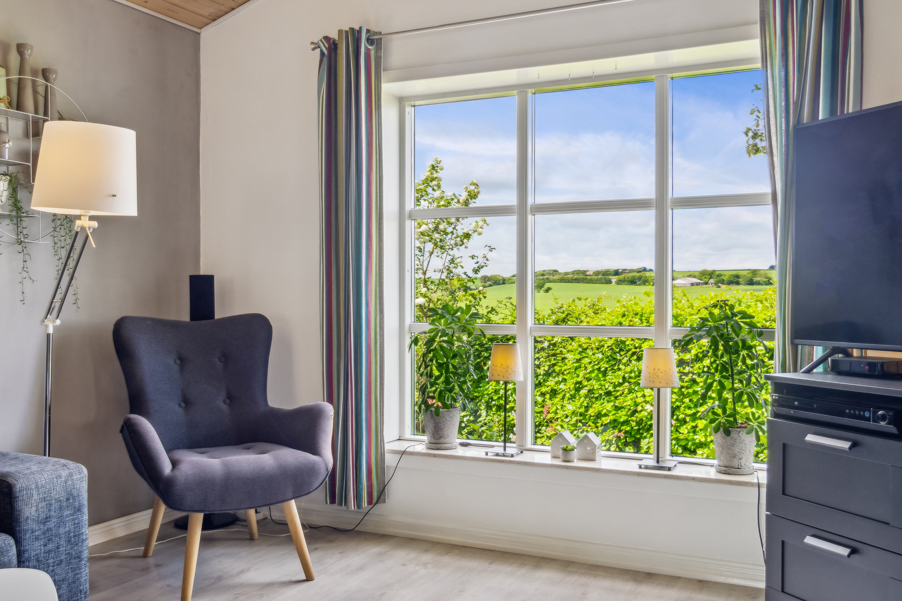 Fremhævet stue billede i fuldskærmstilstand. Billede af Langtoften 16, Solbjerg, 7950 Erslev