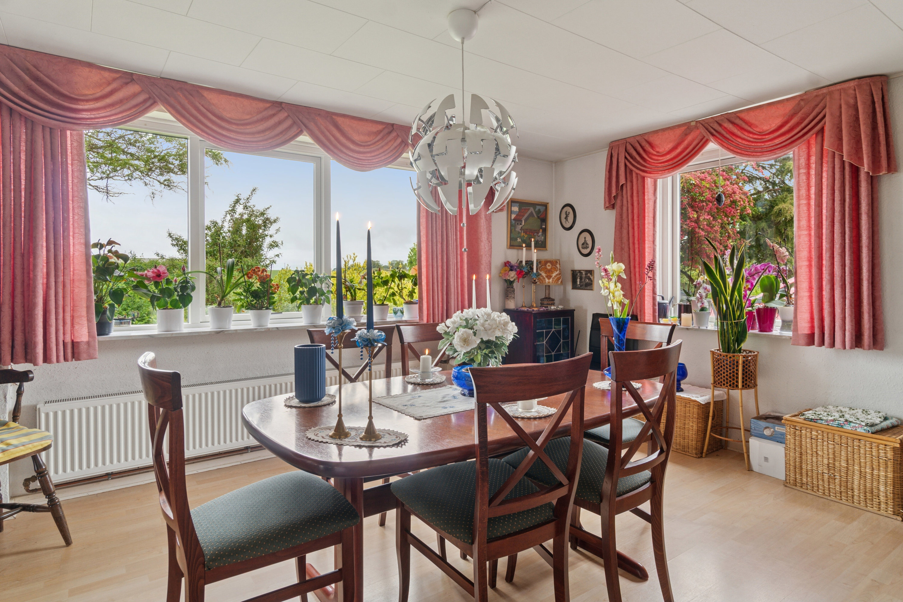 Fremhævet spisestue billede i fuldskærmstilstand. Billede af Hemmeshøjvej 17, 4241 Vemmelev