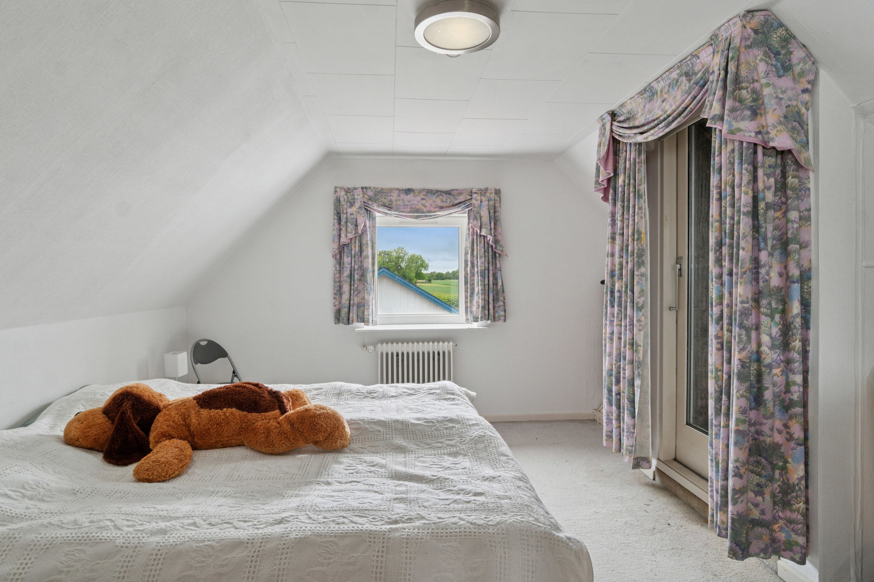 Fremhævet soveværelse billede i fuldskærmstilstand. Billede af Hemmeshøjvej 17, 4241 Vemmelev