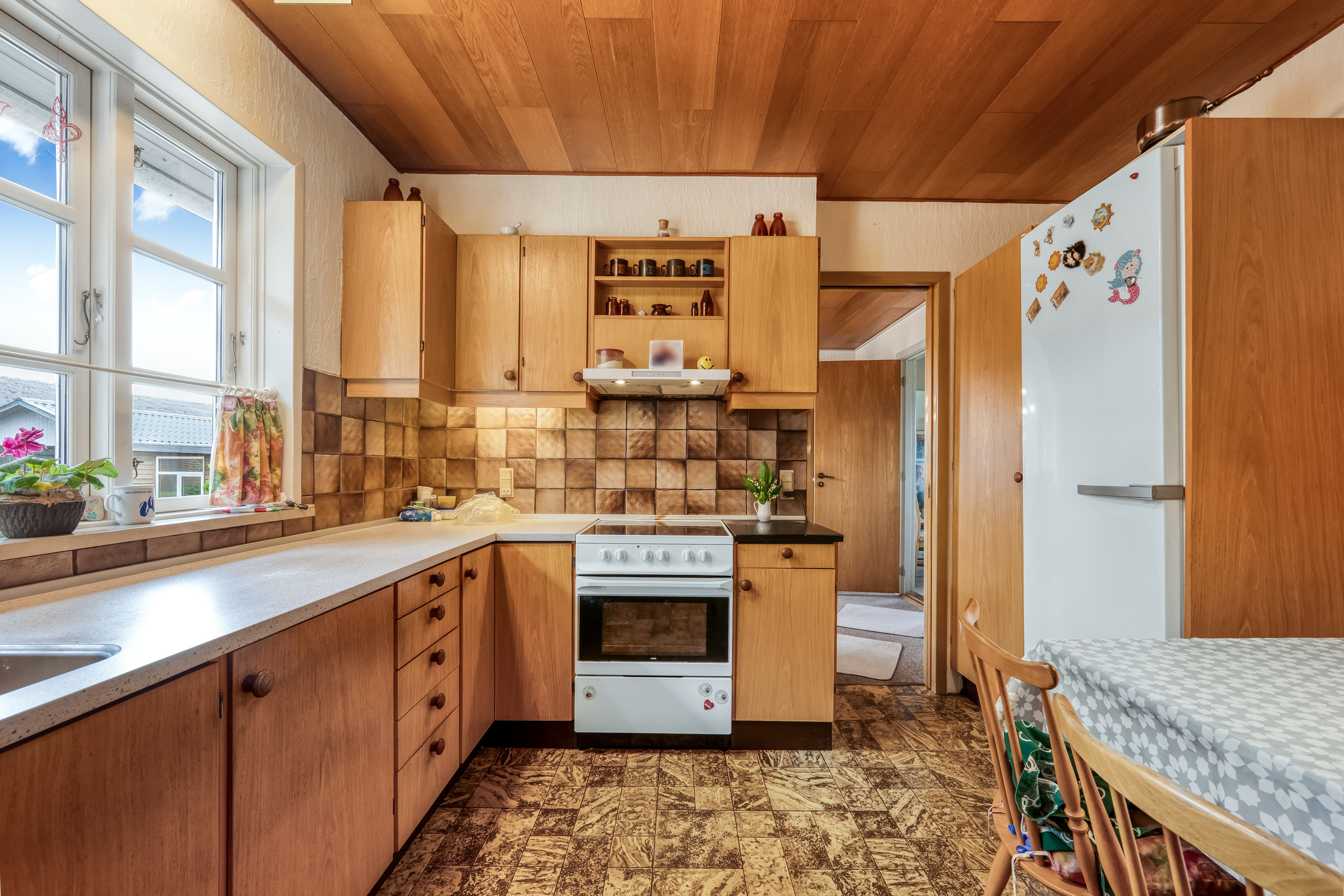 Fremhævet køkken billede i fuldskærmstilstand. Billede af Strellevvej 9, Lyne, 6880 Tarm