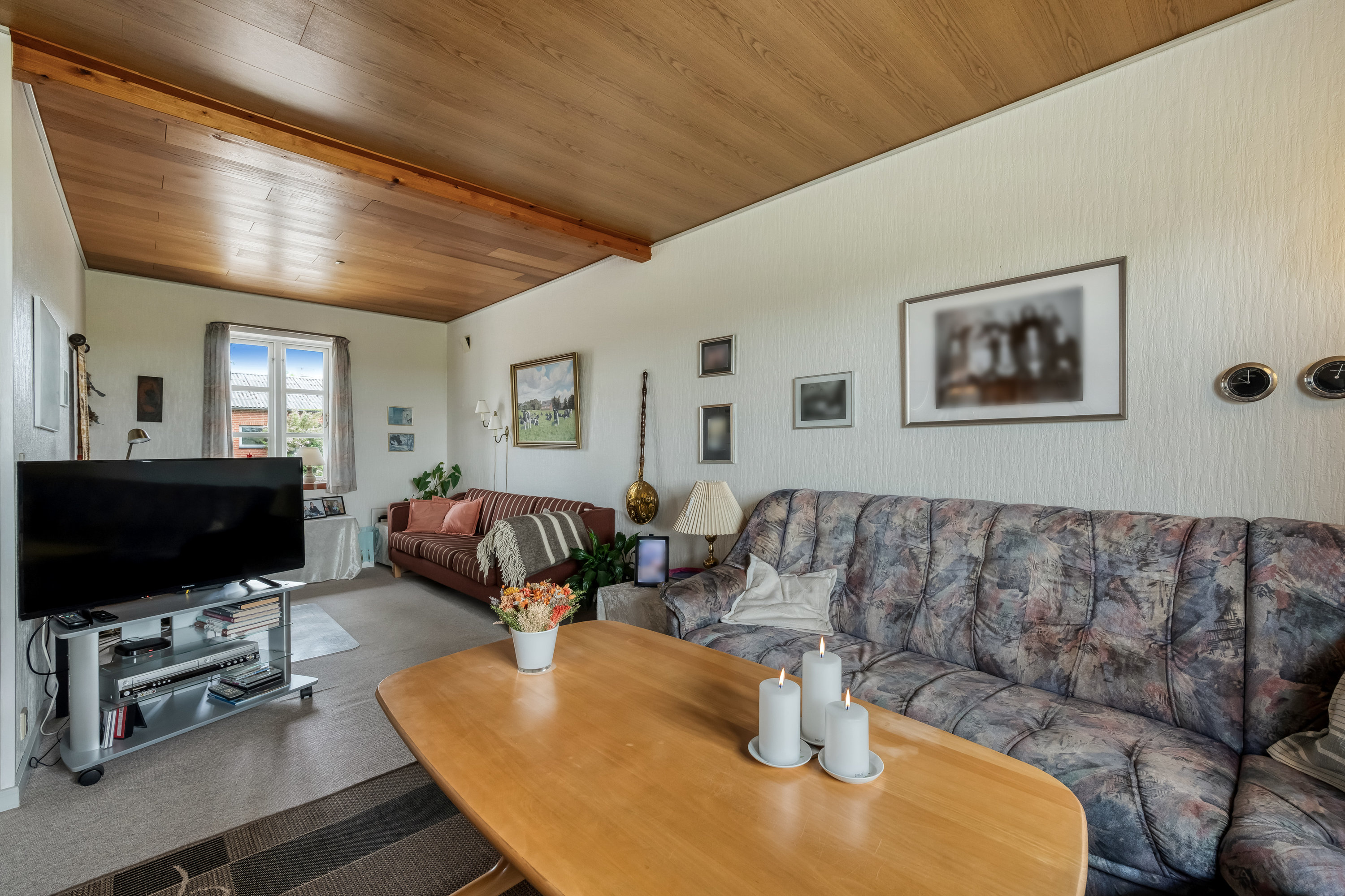 Fremhævet stue billede i fuldskærmstilstand. Billede af Strellevvej 9, Lyne, 6880 Tarm