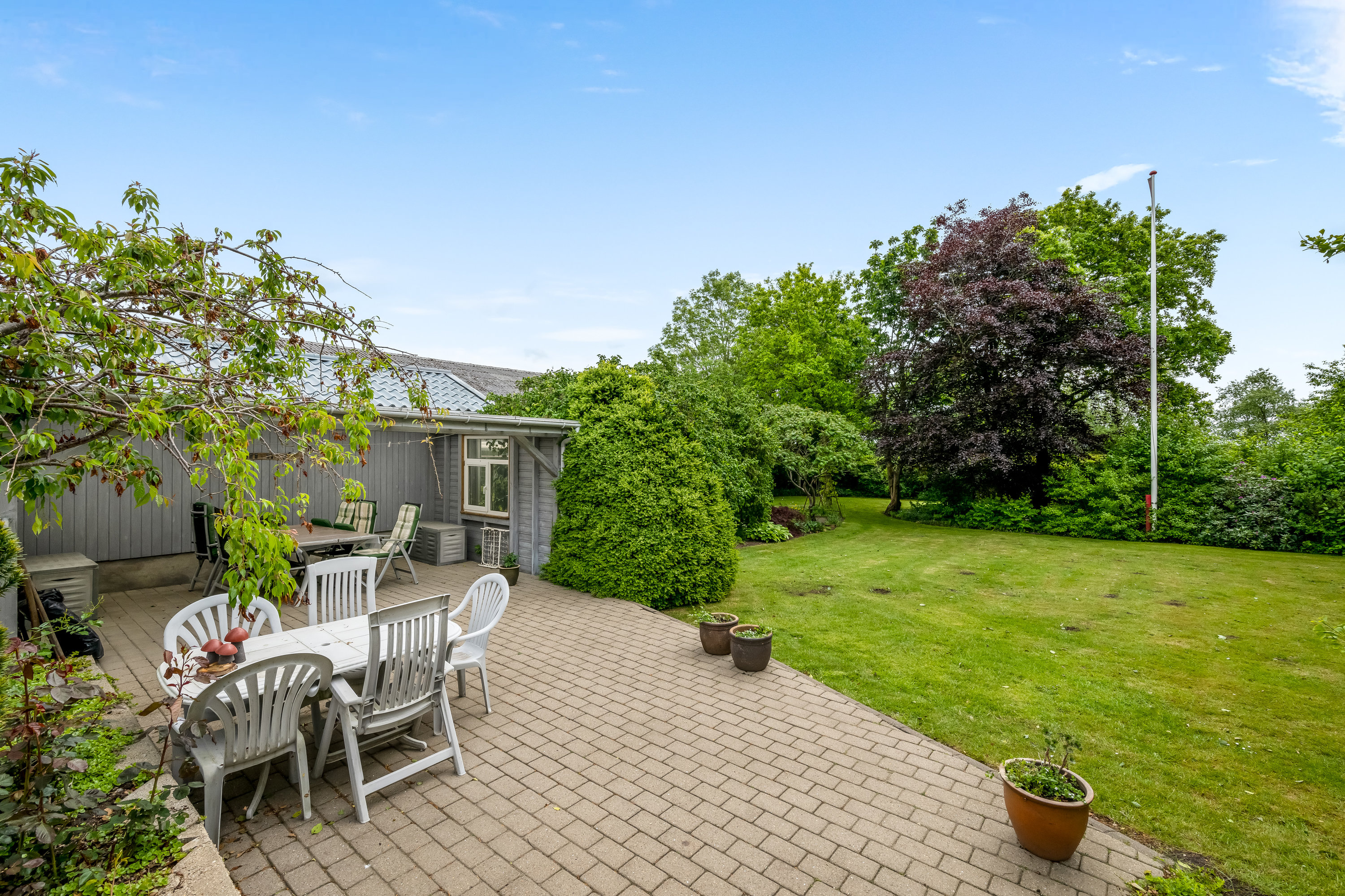 Miniaturebillede 1: terrasse. Billede af Strellevvej 9, Lyne, 6880 Tarm