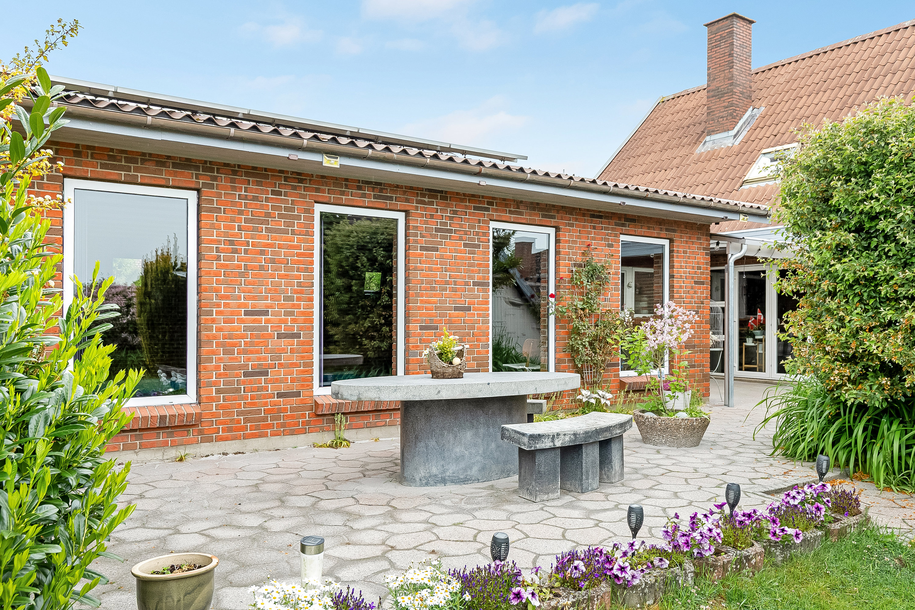 Fremhævet terrasse billede i fuldskærmstilstand. Billede af J.A. Petersens Park 12, 6093 Sjølund