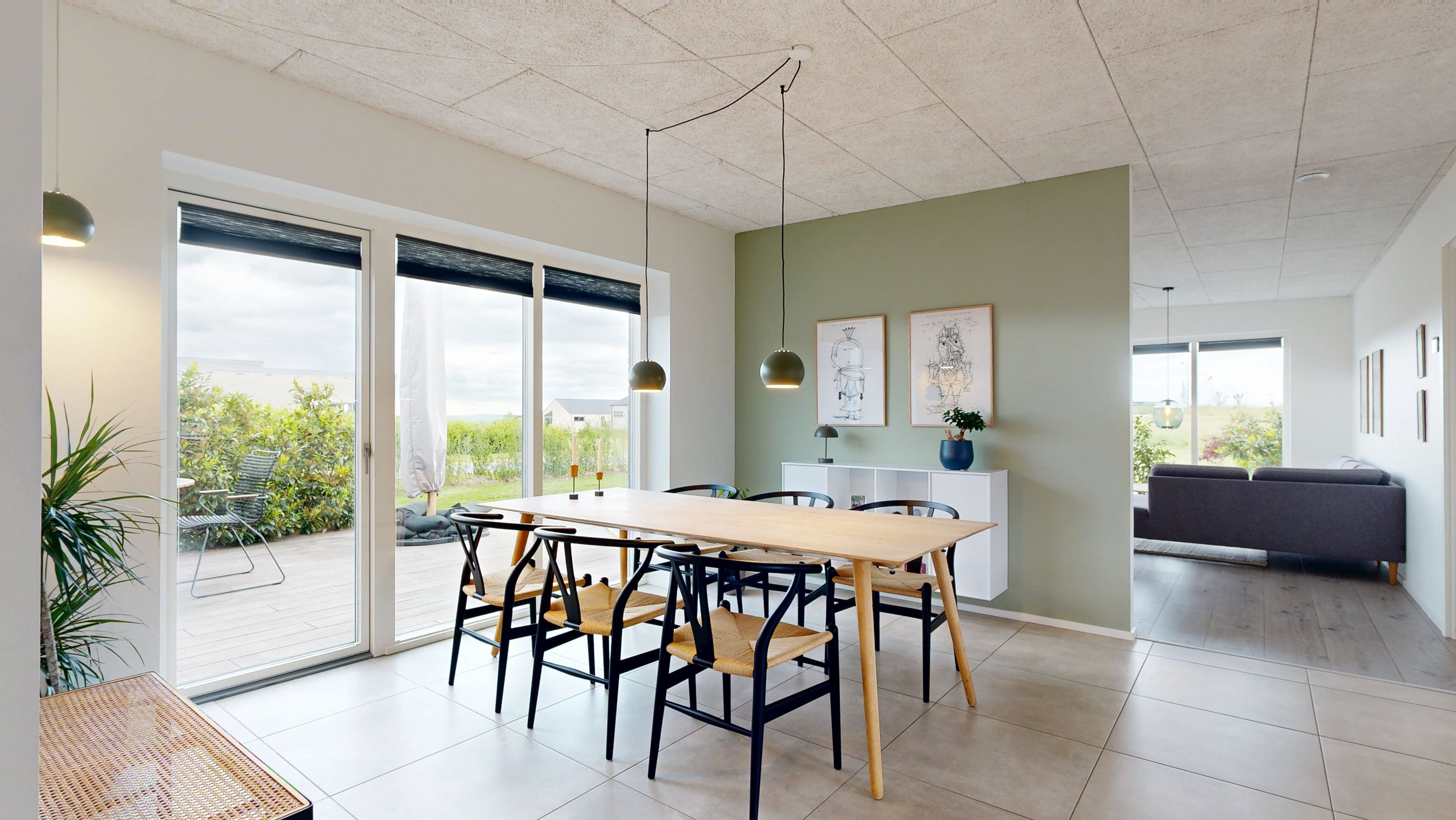 Fremhævet køkken/alrum billede i fuldskærmstilstand. Billede af Hvidkløverhøjen 17, Gram, 8660 Skanderborg